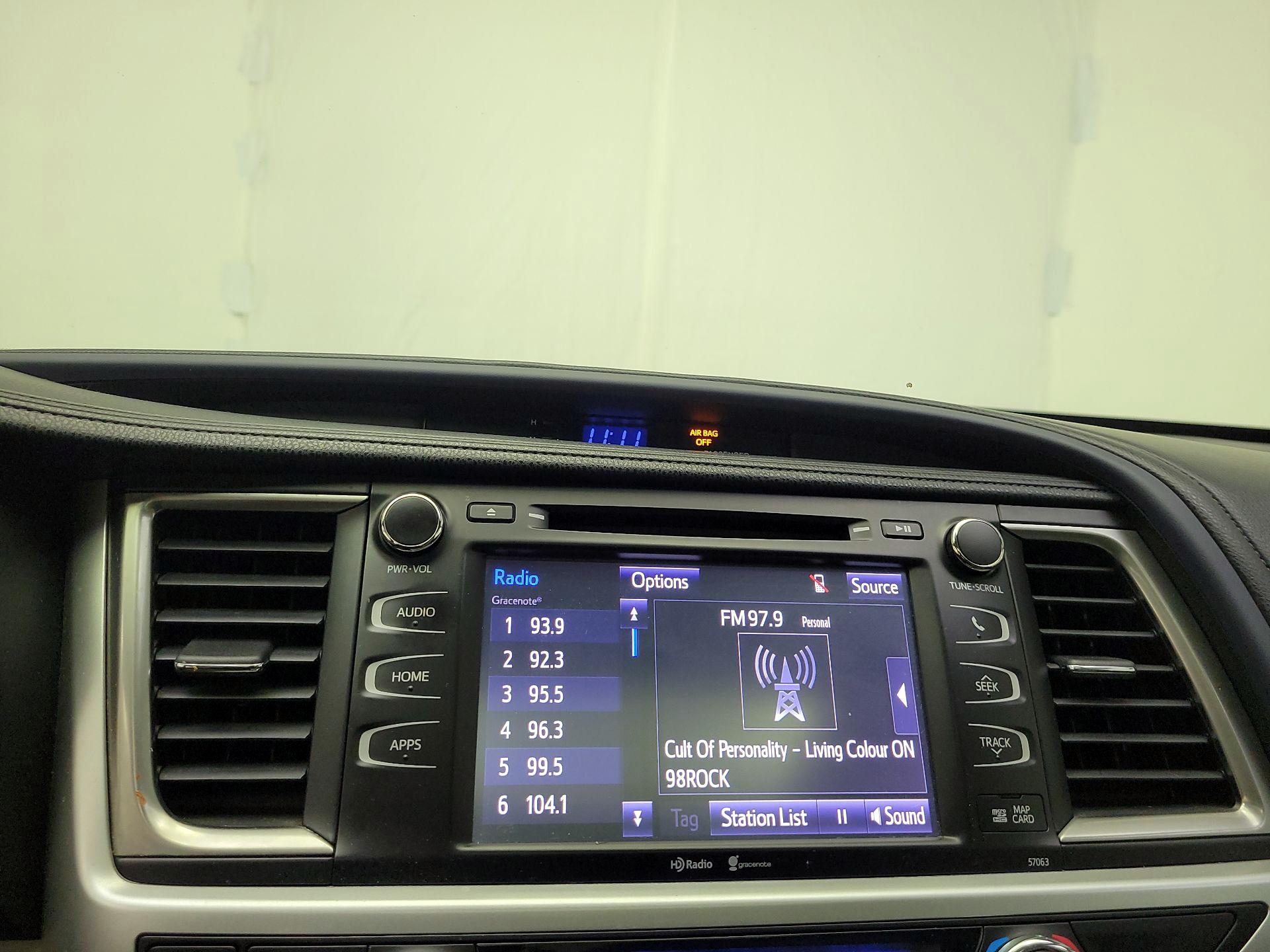 Thumbnail: 2015 Toyota Highlander - 13