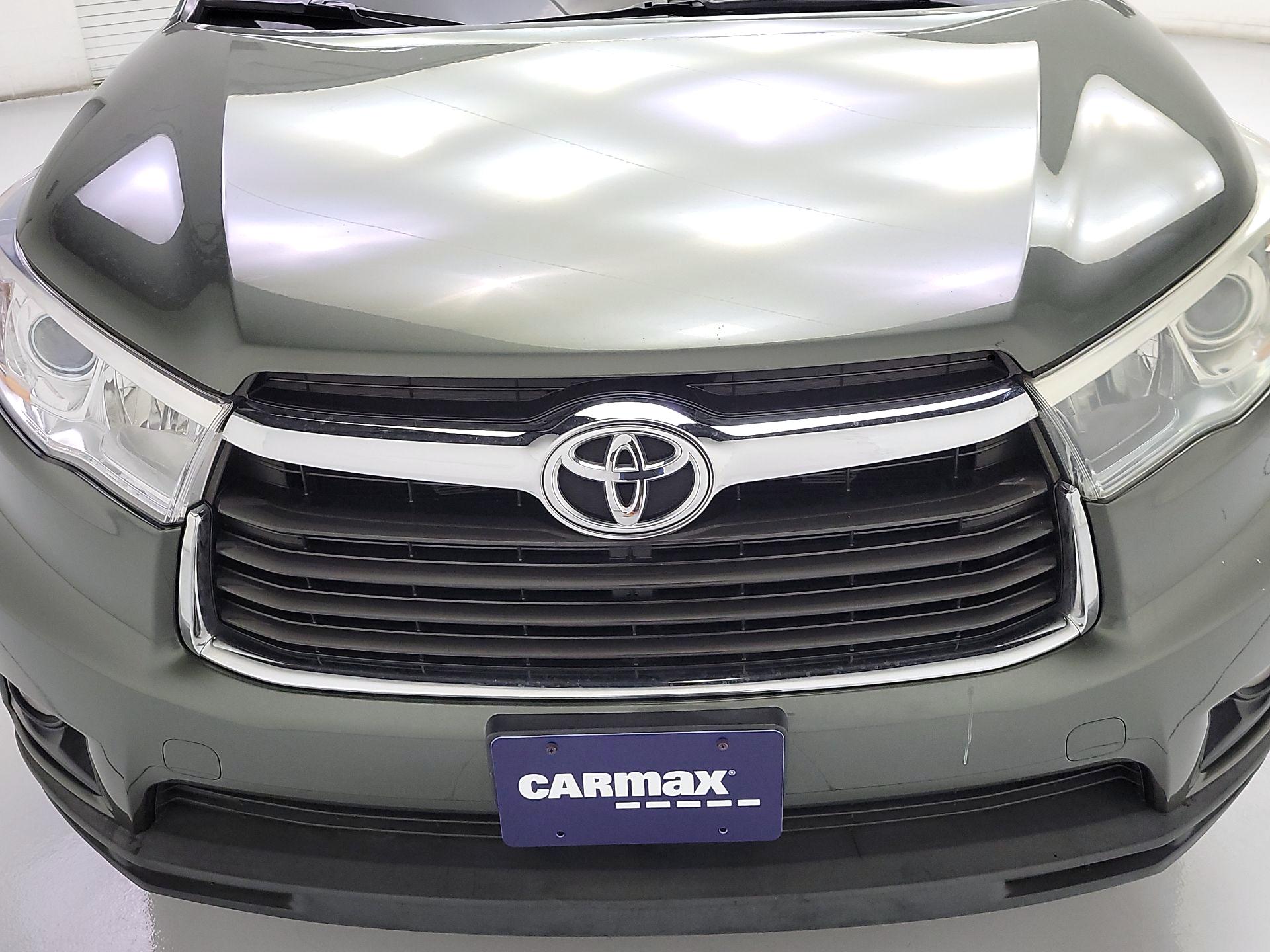 Thumbnail: 2015 Toyota Highlander - 2