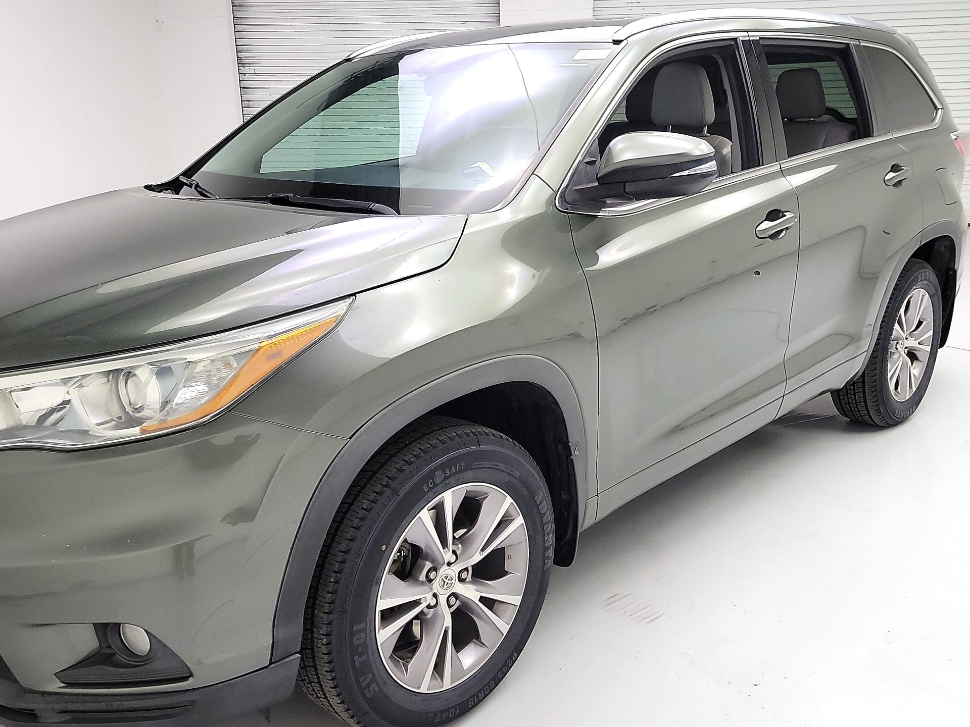 Thumbnail: 2015 Toyota Highlander - 3