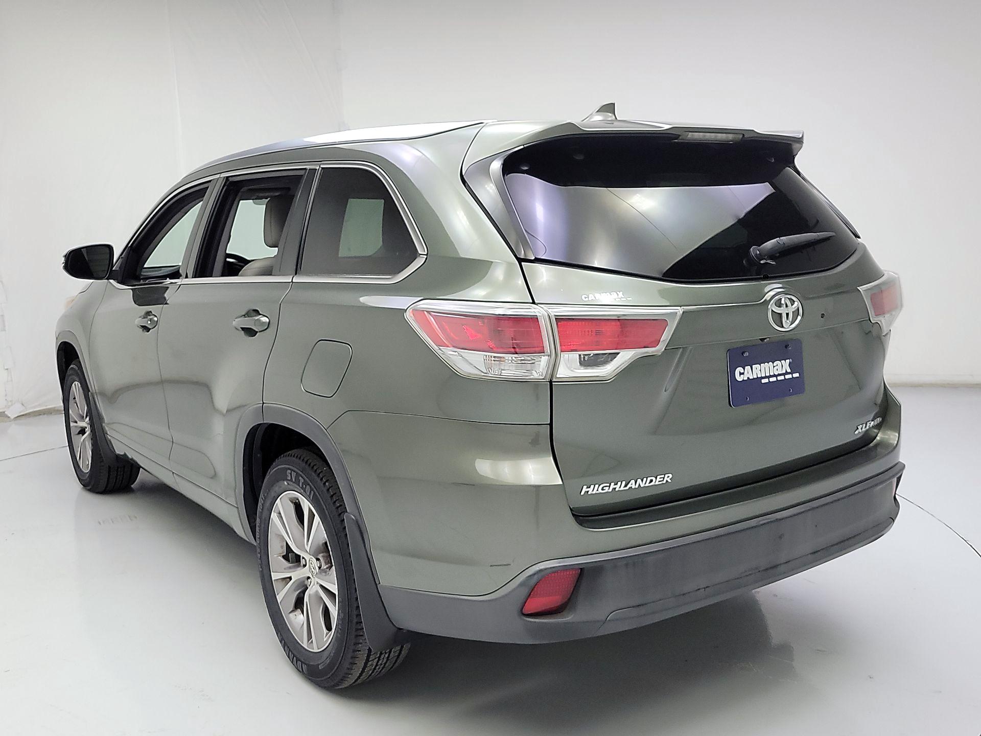 Thumbnail: 2015 Toyota Highlander - 7