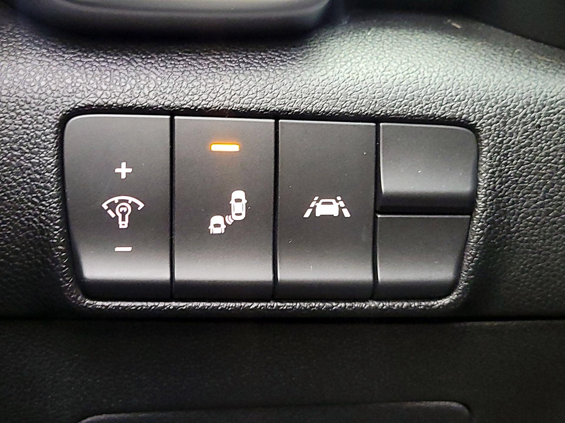 Thumbnail: 2021 Kia Sportage - 11