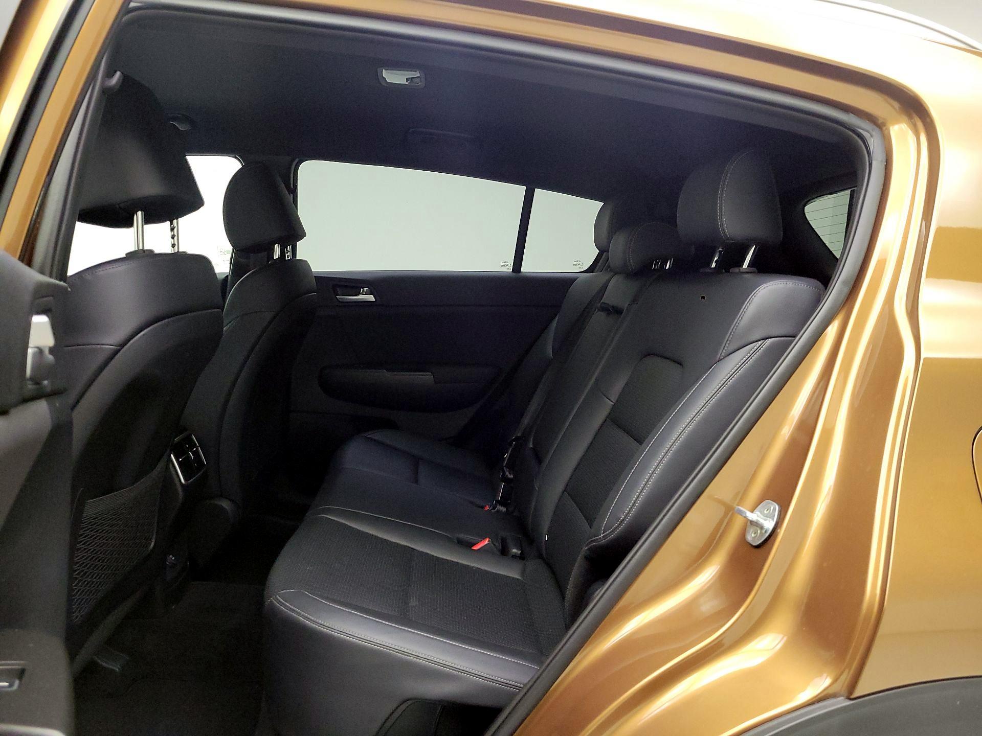 Thumbnail: 2021 Kia Sportage - 17