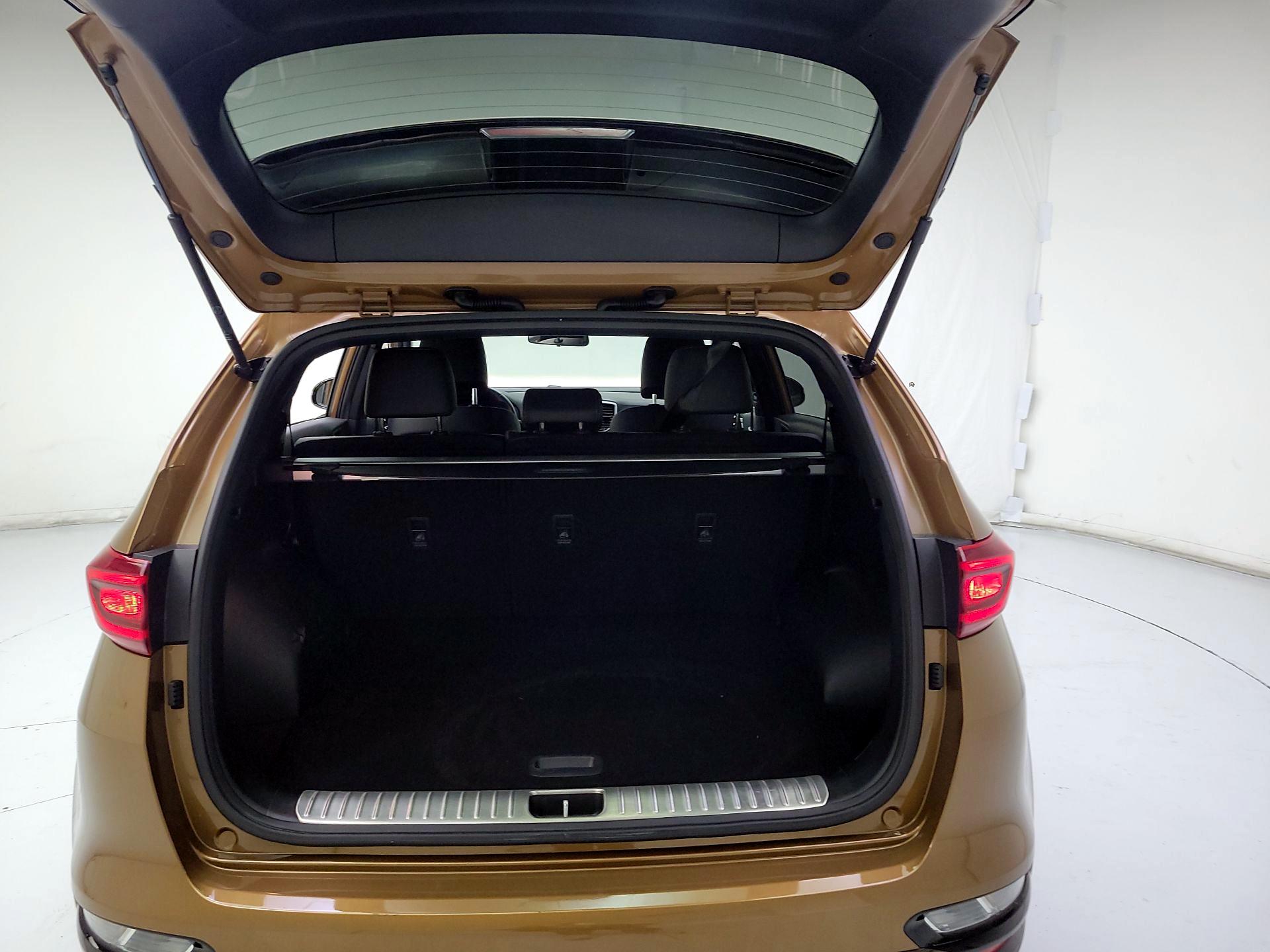 Thumbnail: 2021 Kia Sportage - 18