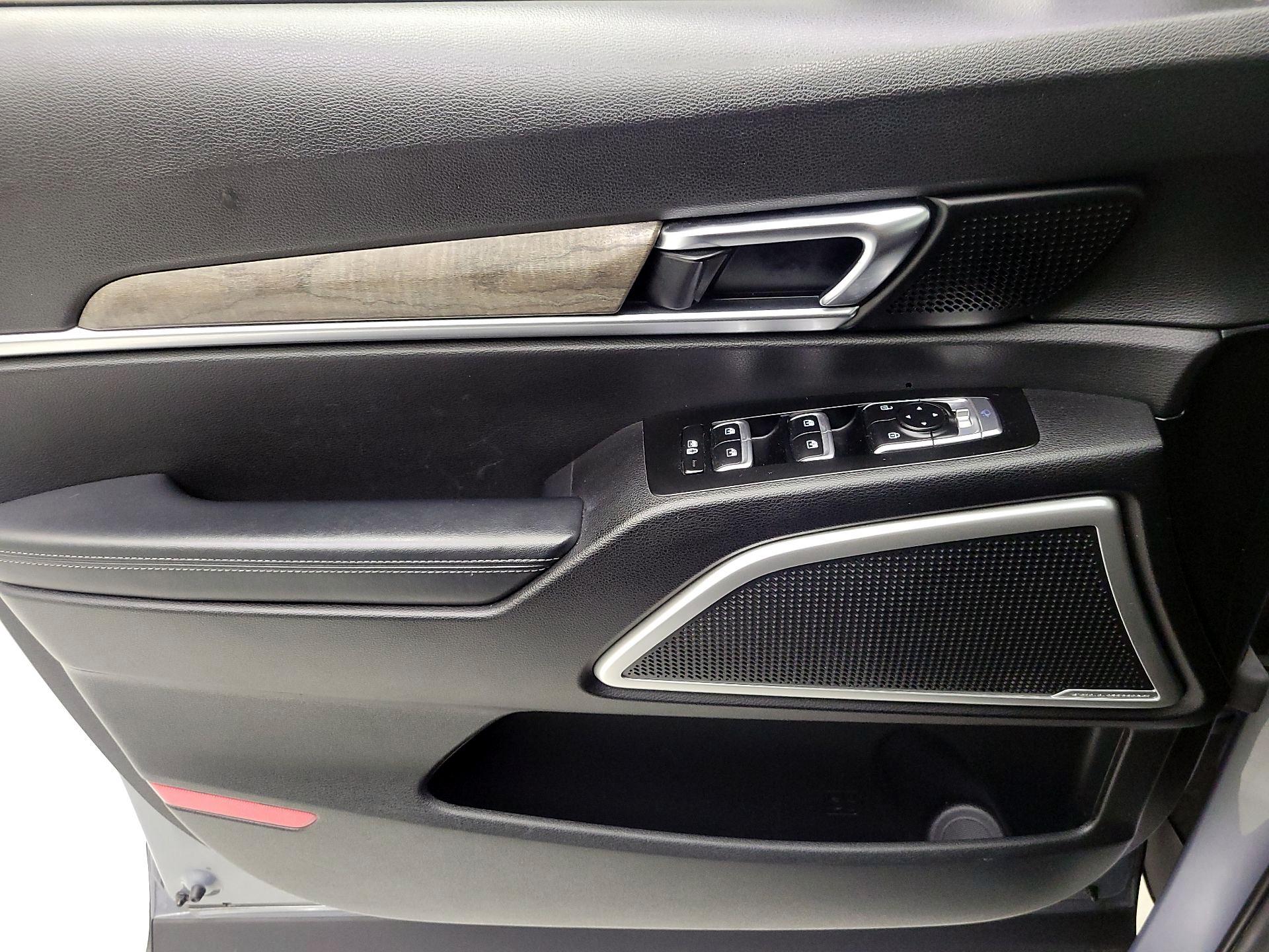 Thumbnail: 2020 Kia Telluride - 10