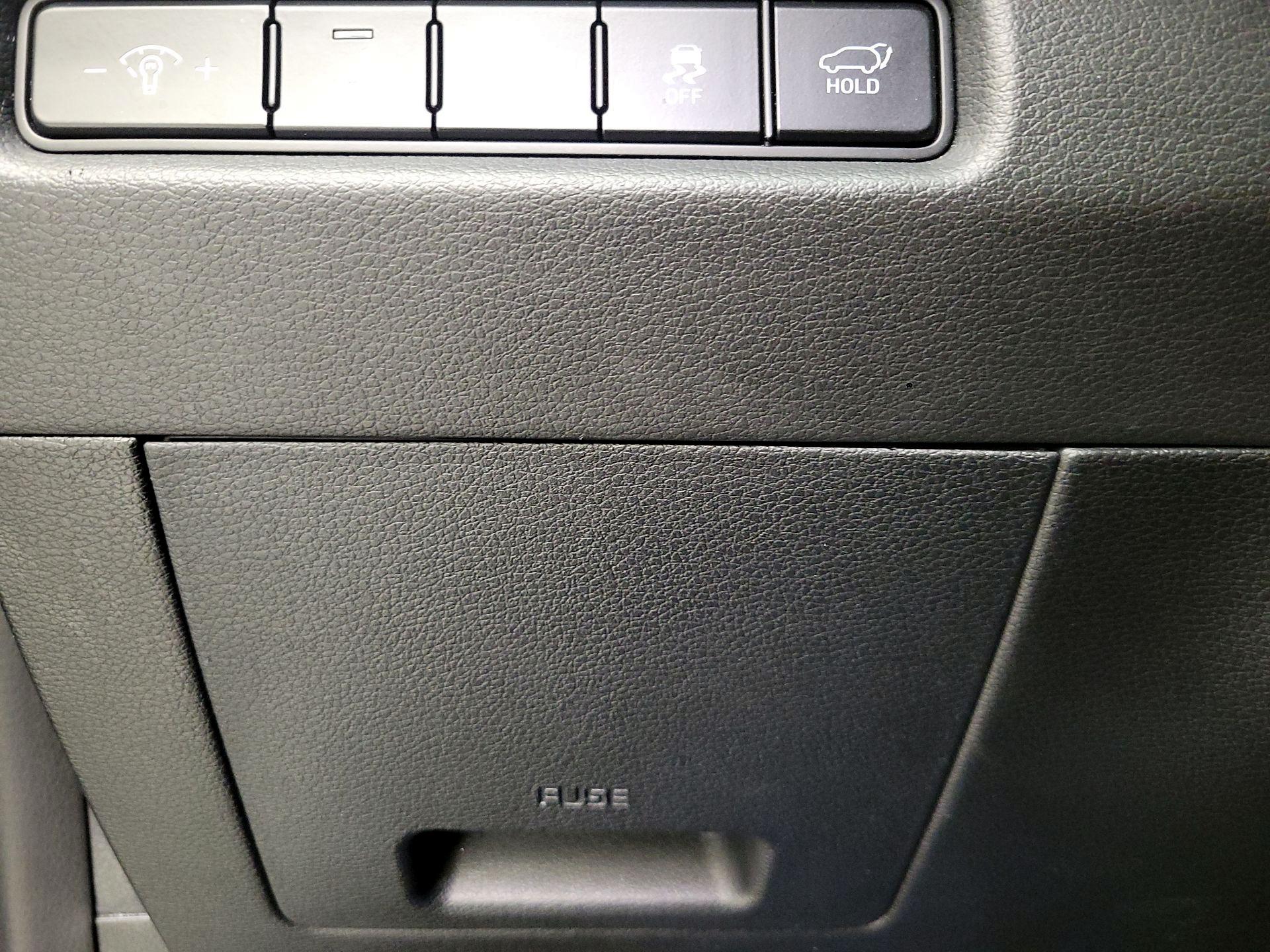 Thumbnail: 2020 Kia Telluride - 11