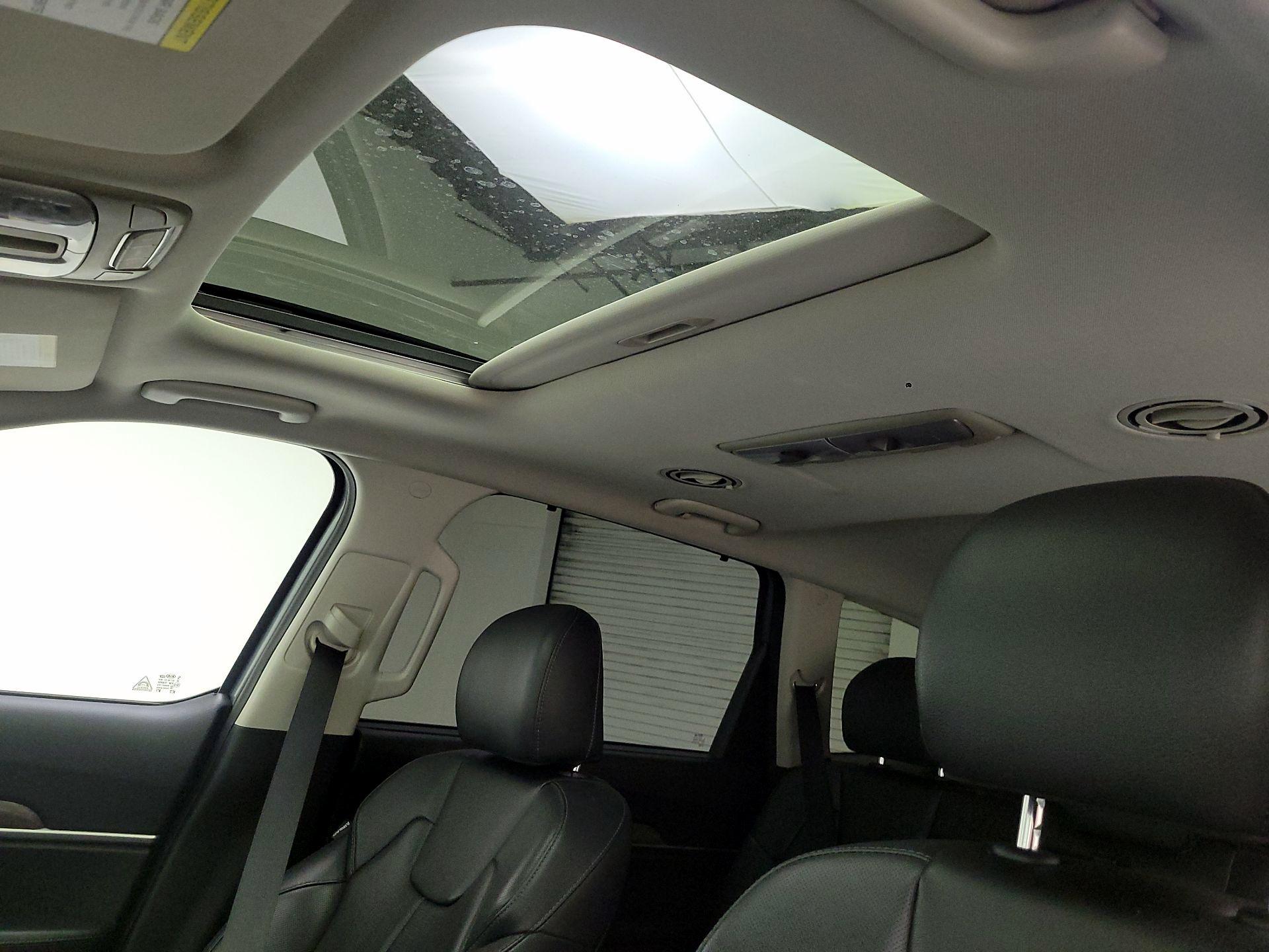 Thumbnail: 2020 Kia Telluride - 18