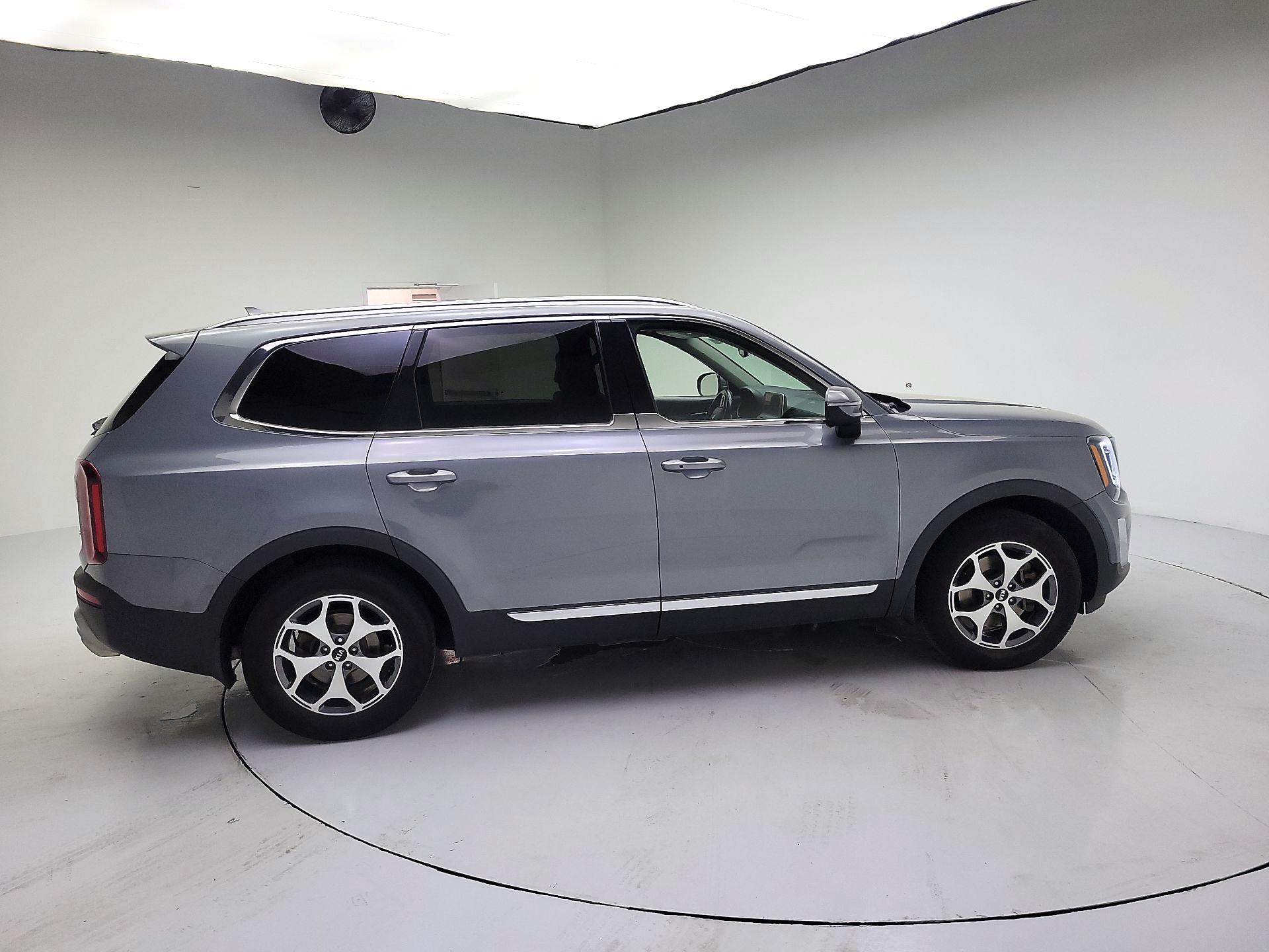 Thumbnail: 2020 Kia Telluride - 4