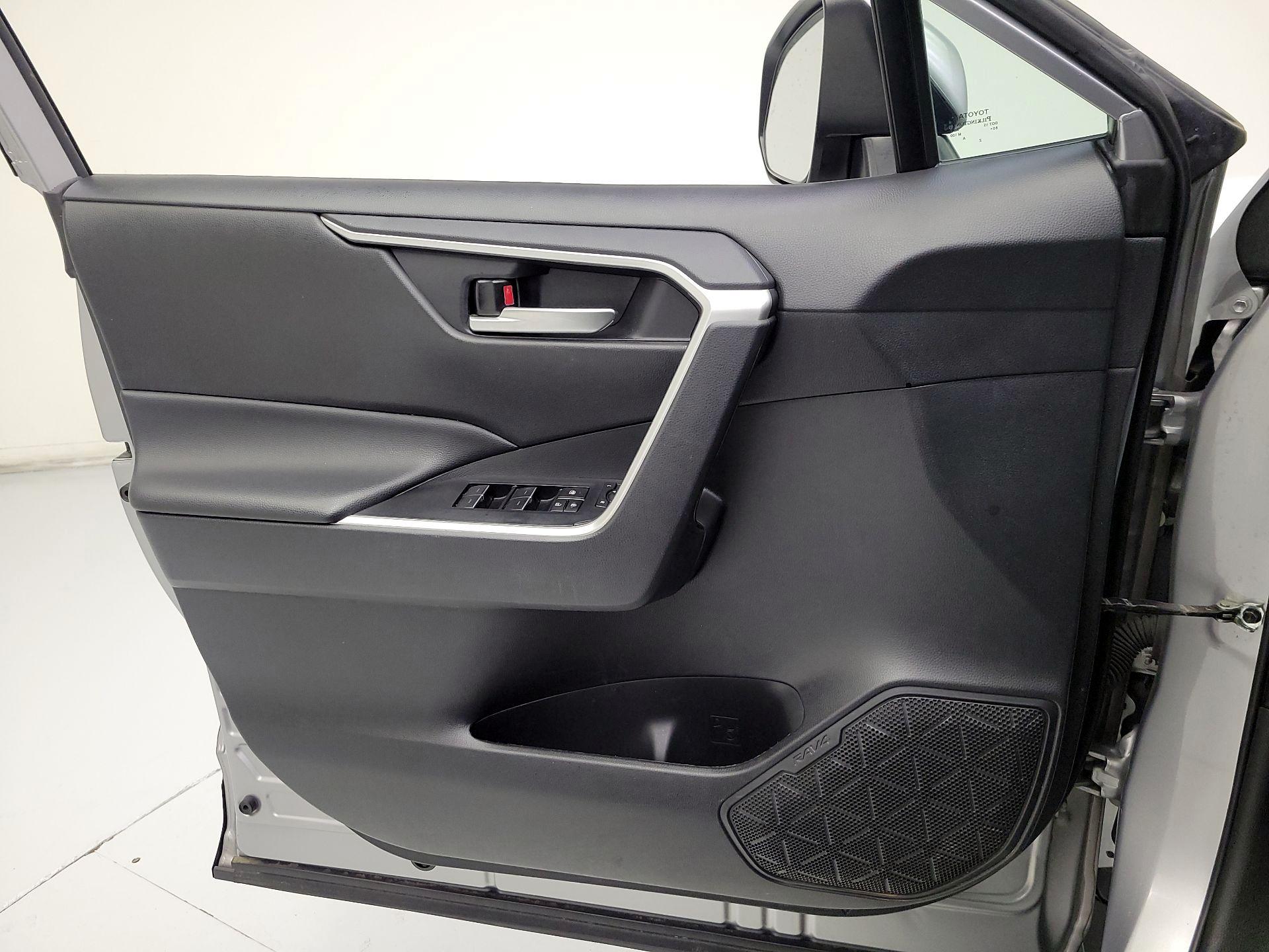 Thumbnail: 2024 Toyota RAV4 - 10