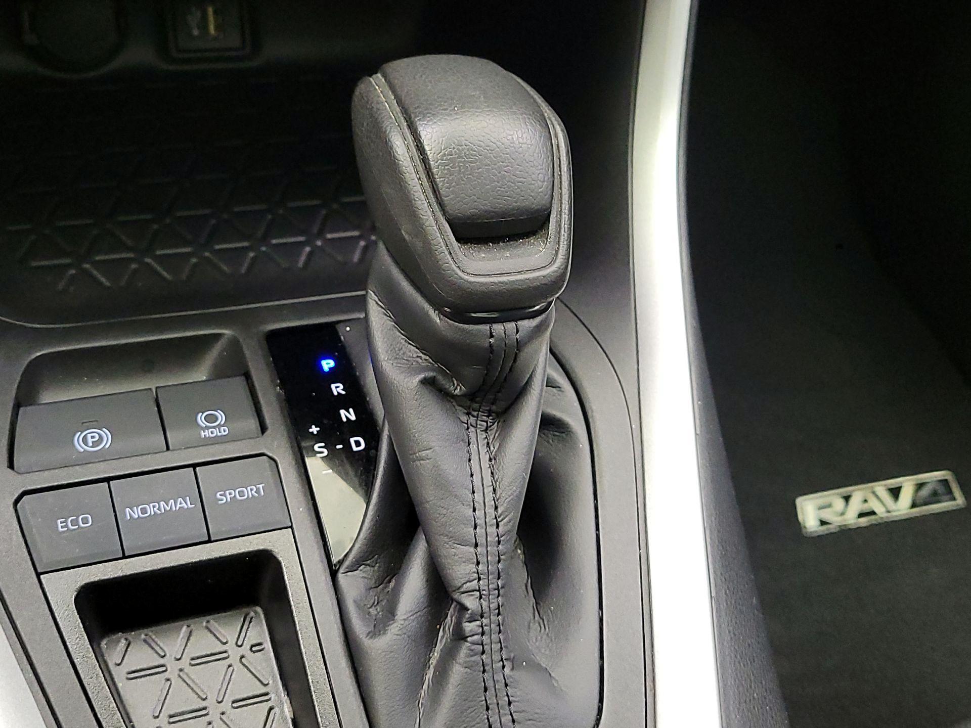 Thumbnail: 2024 Toyota RAV4 - 15