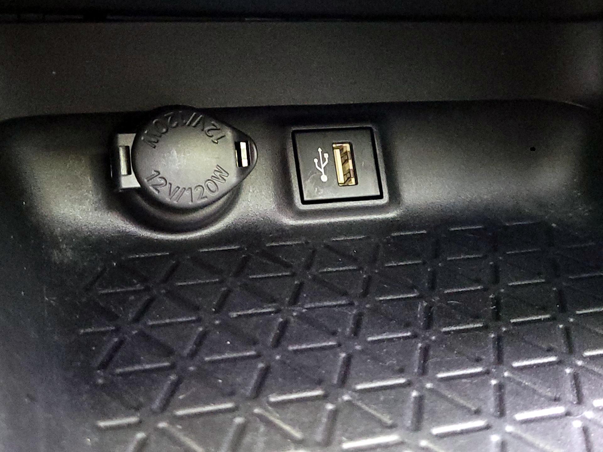 Thumbnail: 2024 Toyota RAV4 - 16