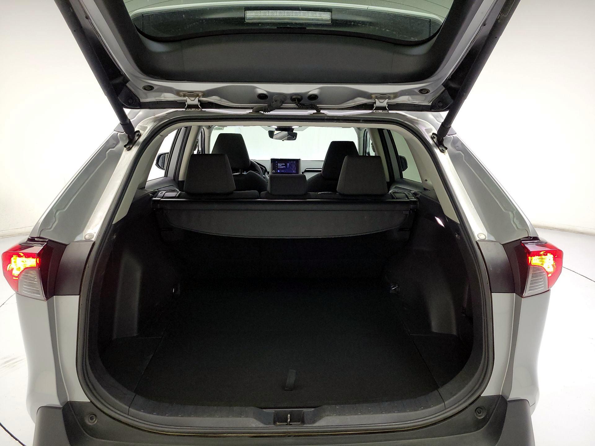 Thumbnail: 2024 Toyota RAV4 - 19