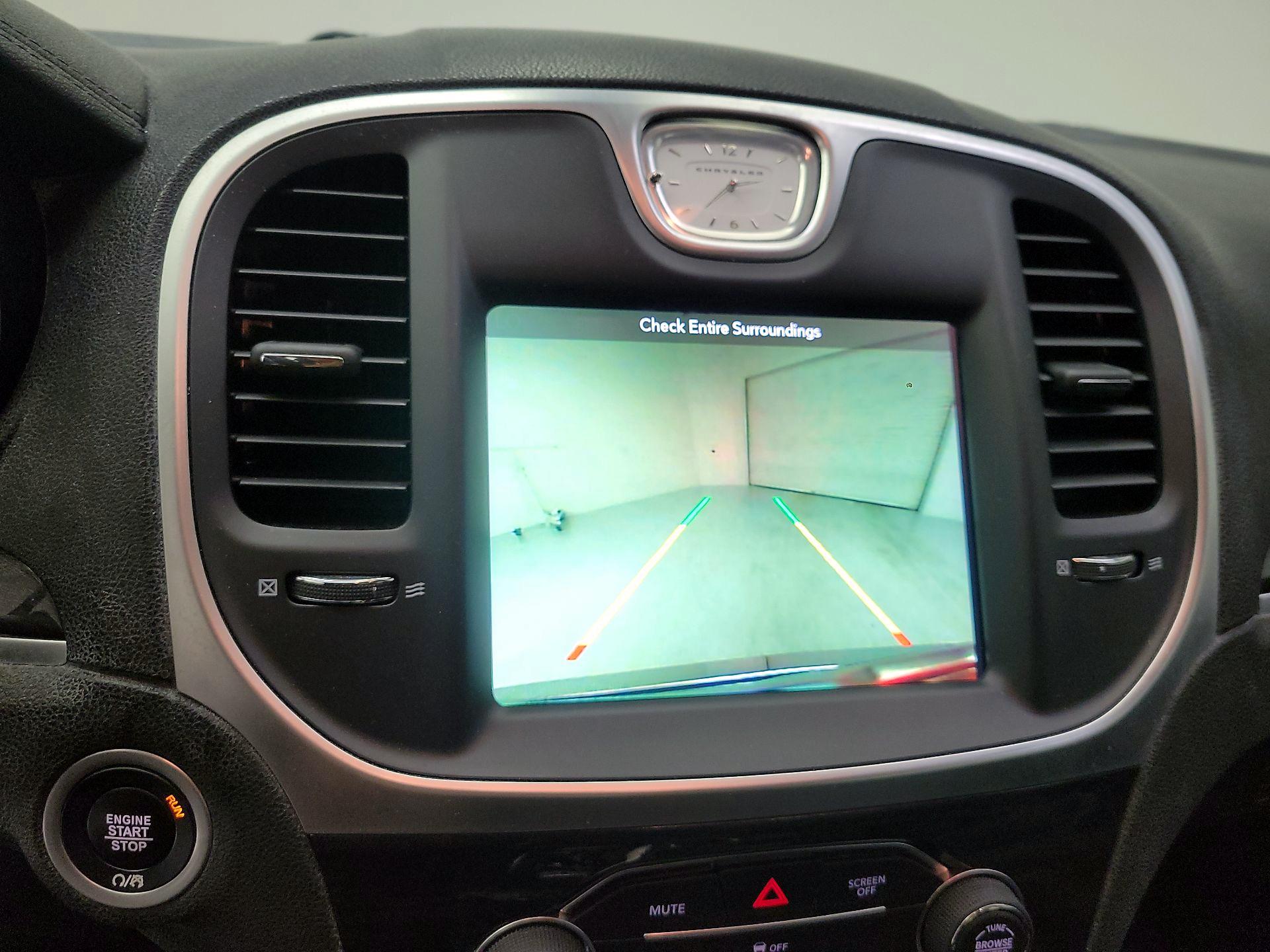 Thumbnail: 2018 Chrysler 300 - 12