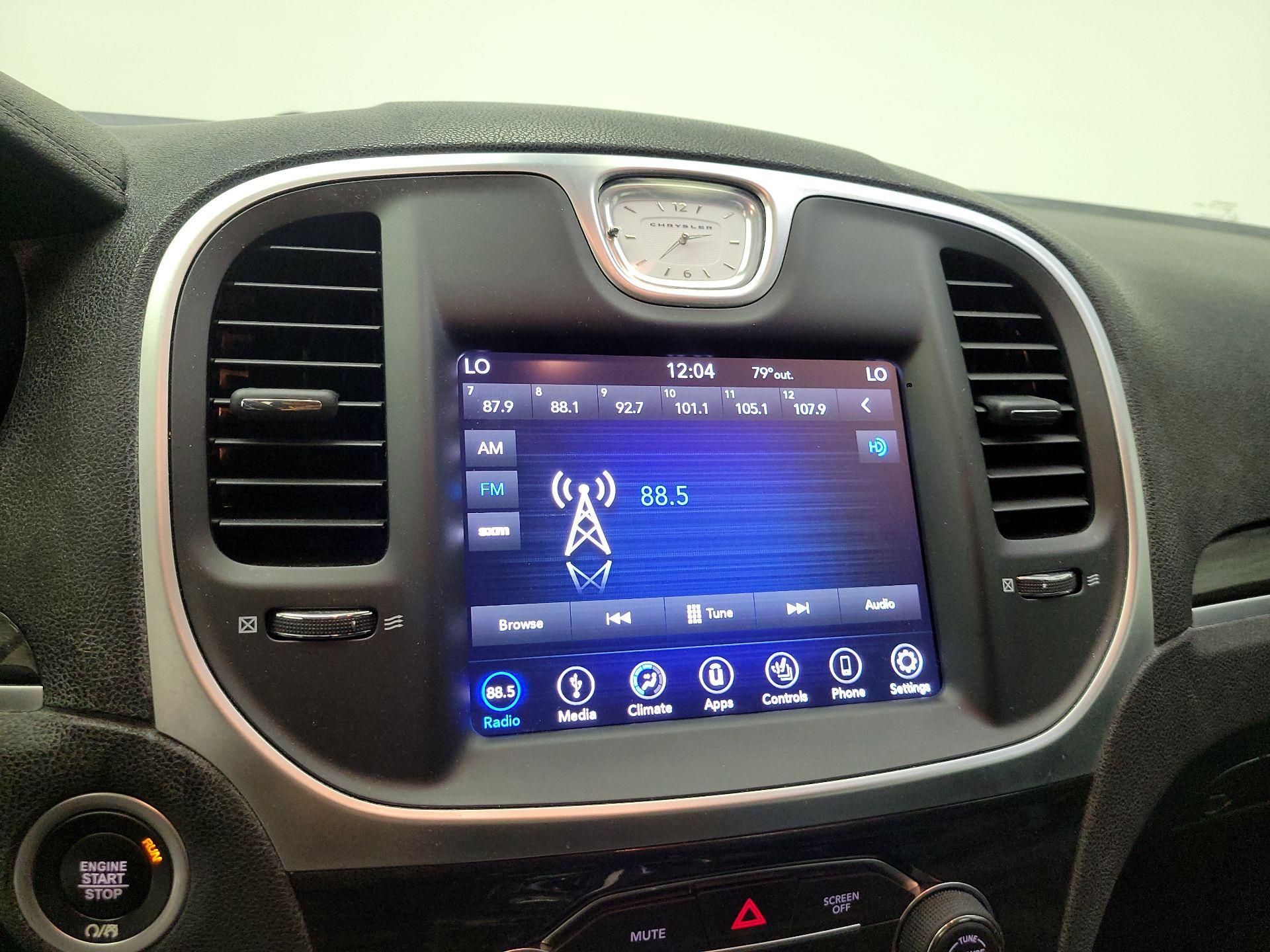 Thumbnail: 2018 Chrysler 300 - 13