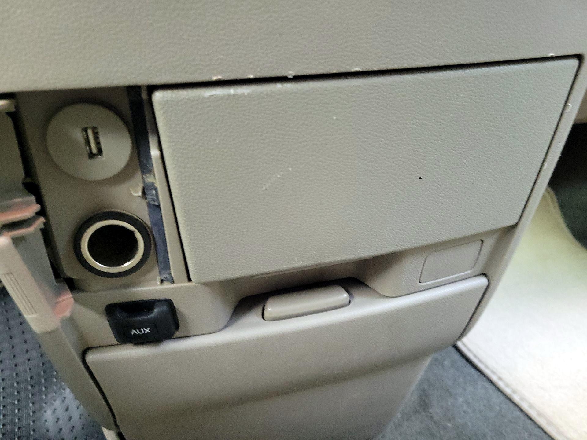 Thumbnail: 2015 Honda Odyssey - 16