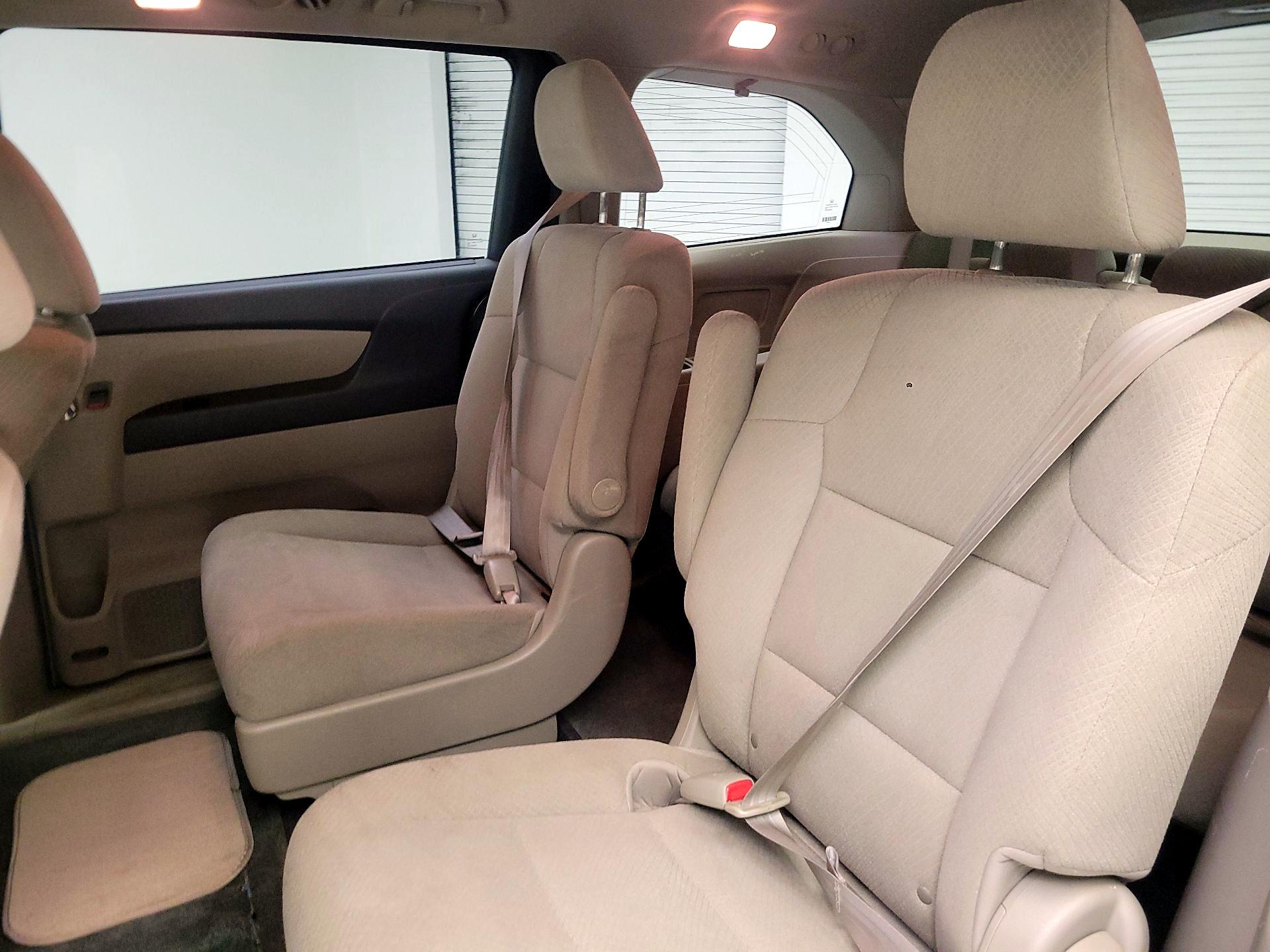 Thumbnail: 2015 Honda Odyssey - 17