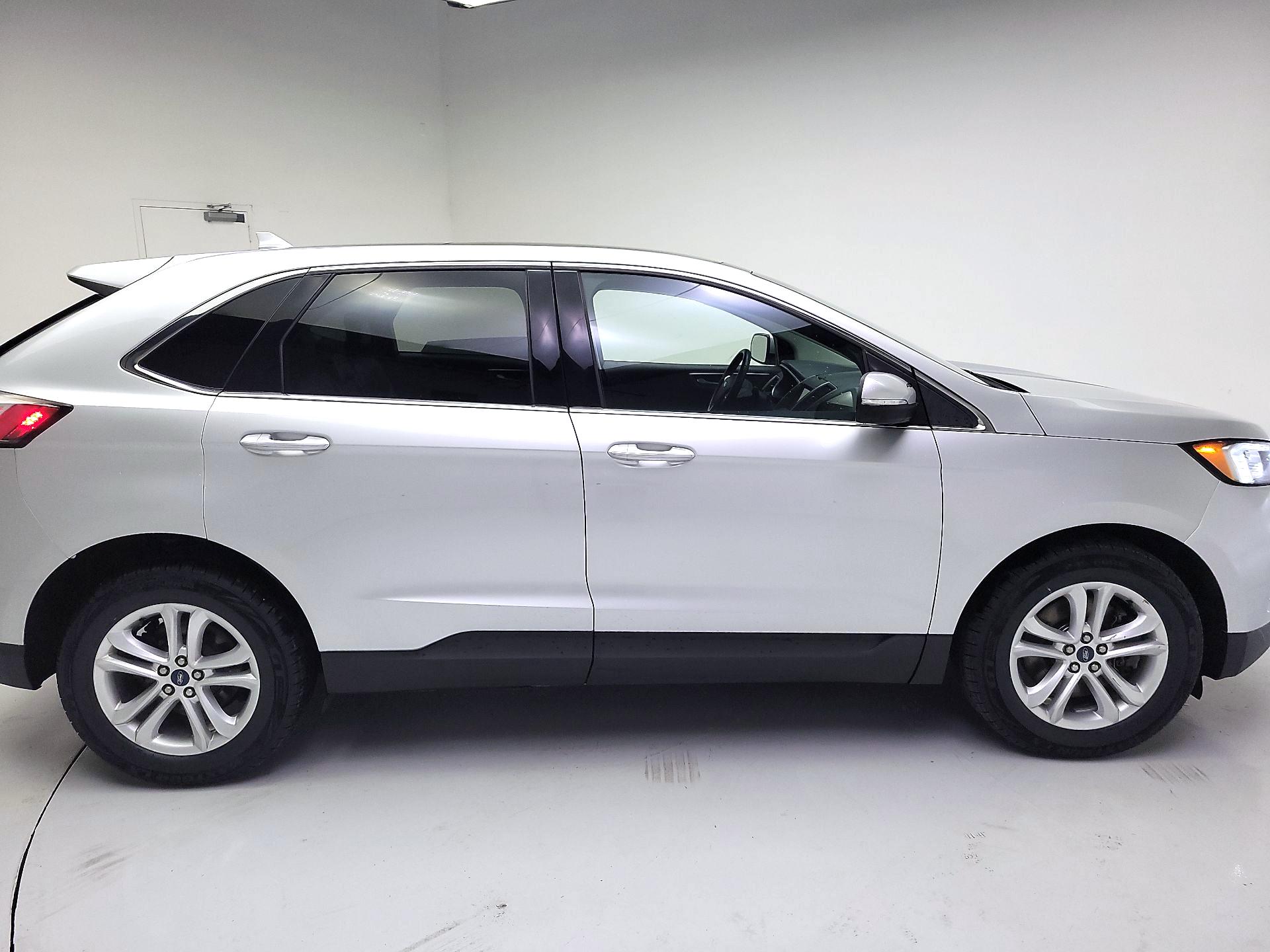 Thumbnail: 2019 Ford Edge - 4