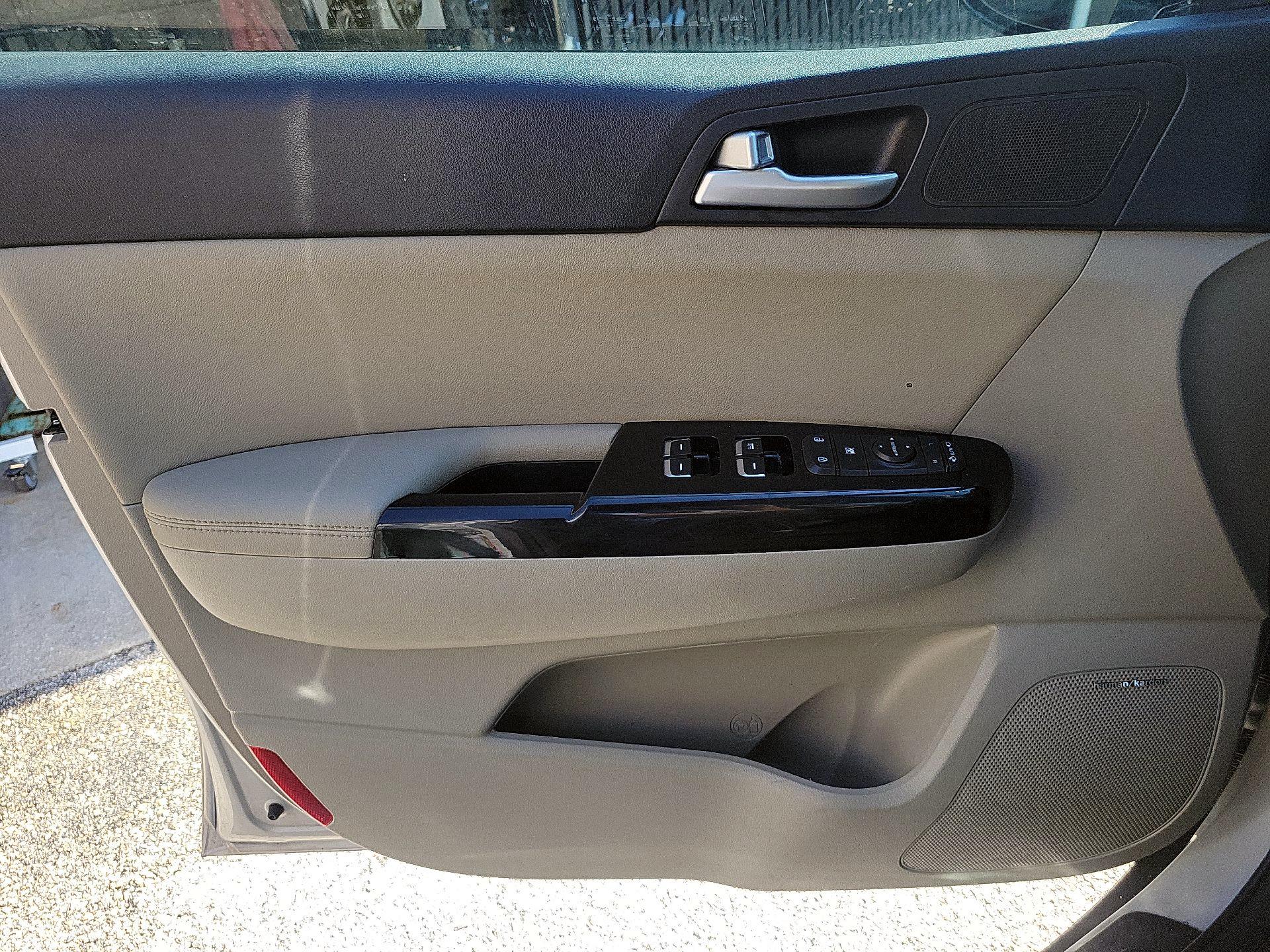 Thumbnail: 2022 Kia Sportage - 10