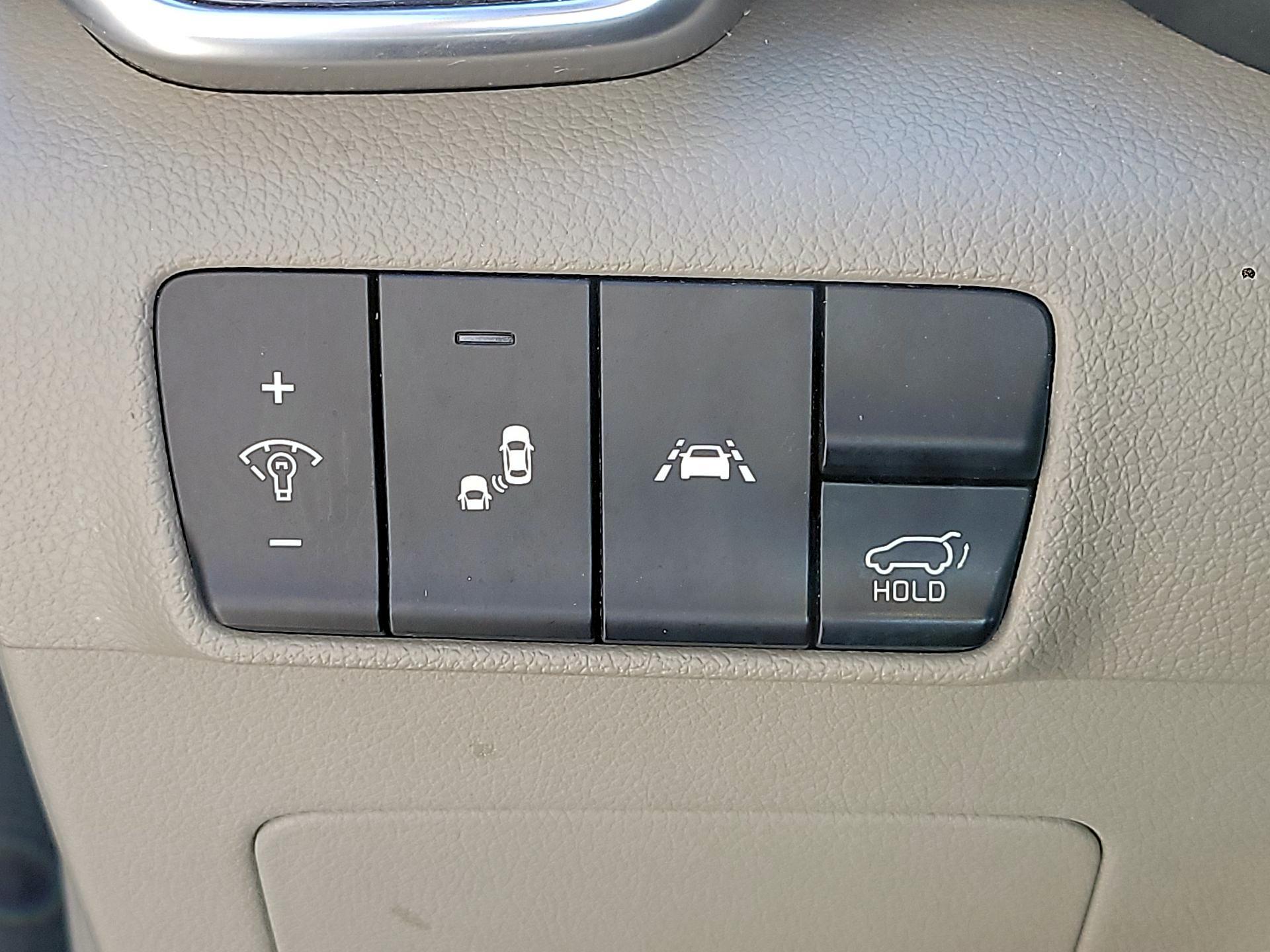 Thumbnail: 2022 Kia Sportage - 11