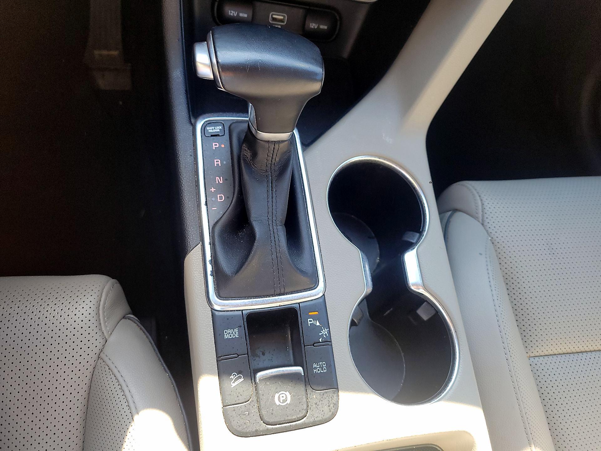 Thumbnail: 2022 Kia Sportage - 16