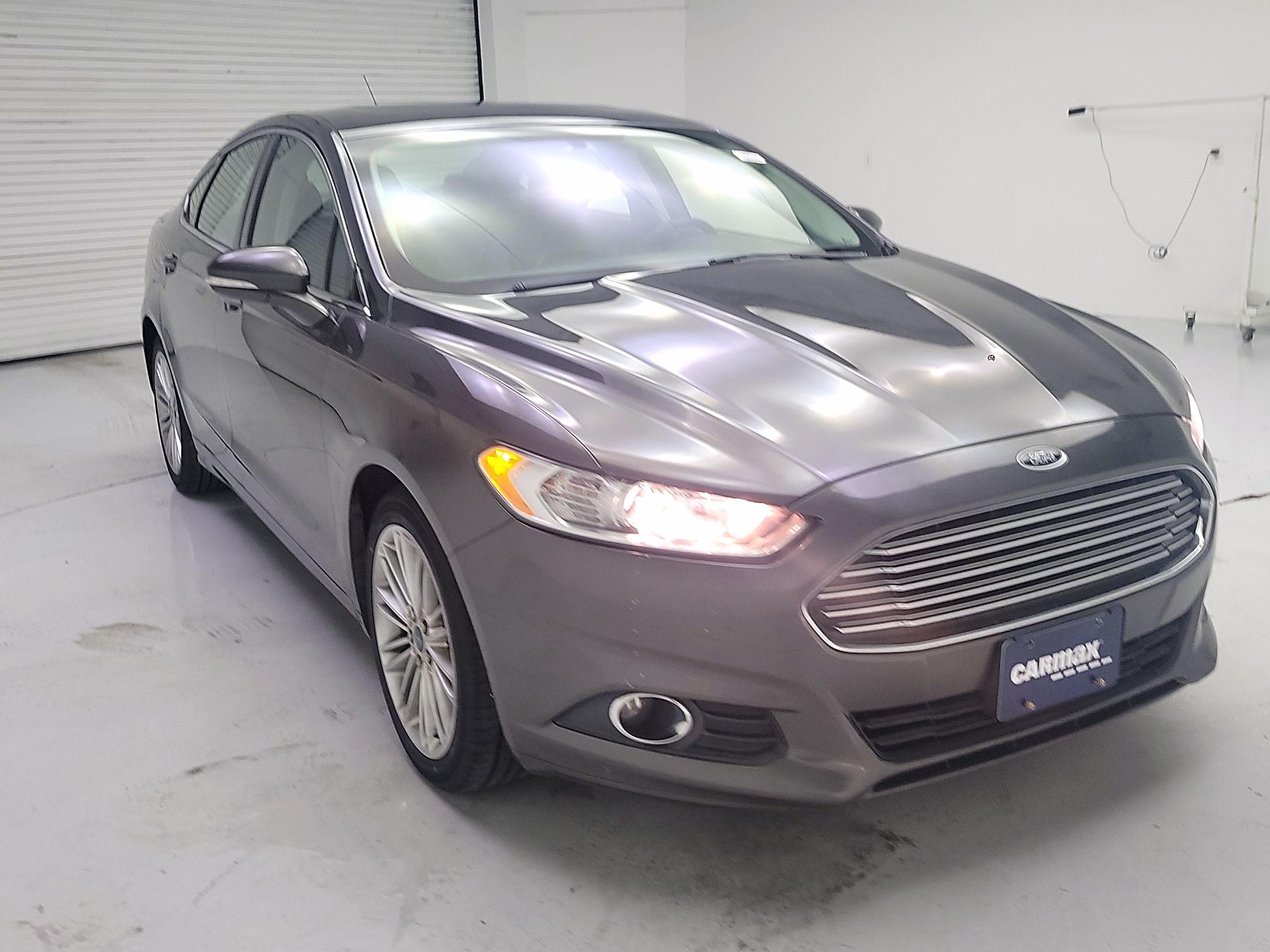 Thumbnail: 2016 Ford Fusion - 1