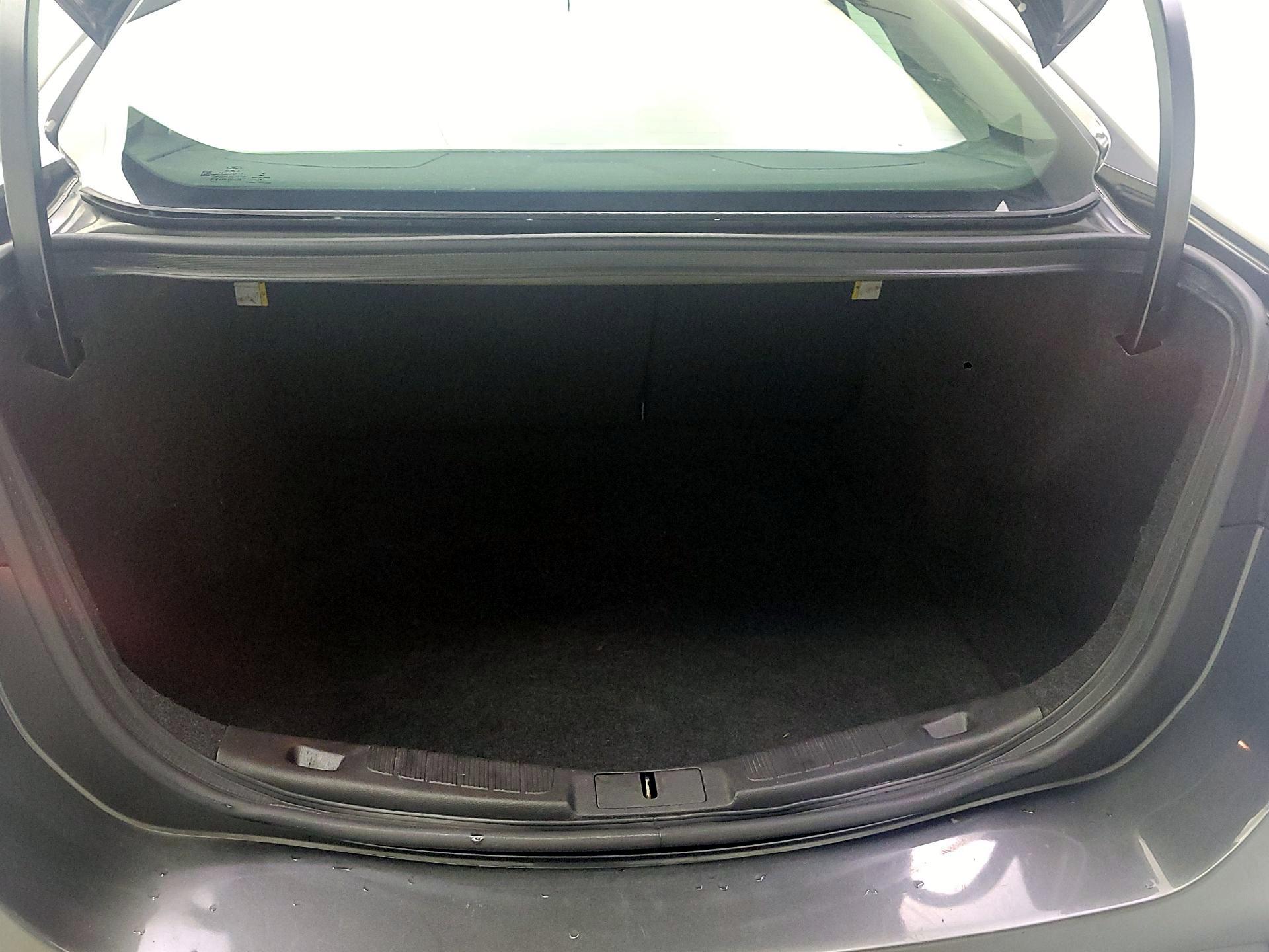 Thumbnail: 2016 Ford Fusion - 19