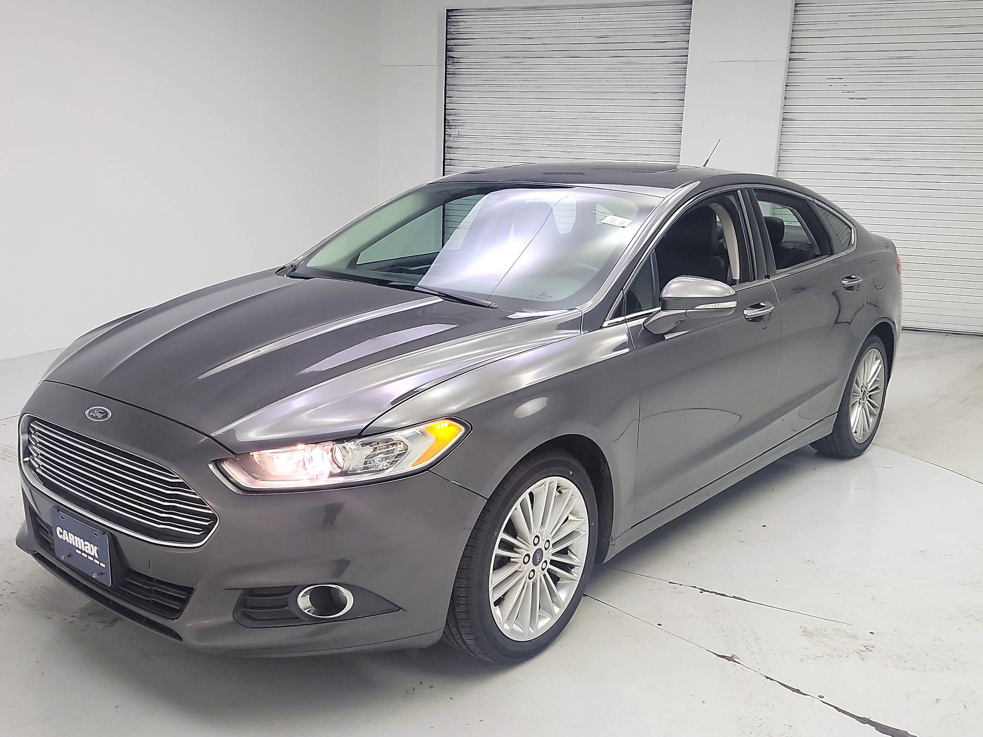 Thumbnail: 2016 Ford Fusion - 3
