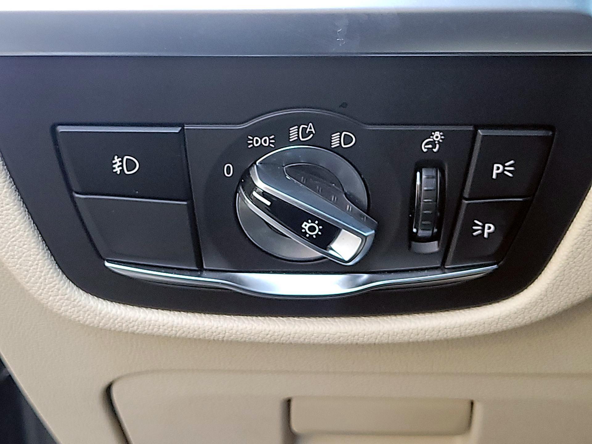 Thumbnail: 2019 BMW X3 - 11