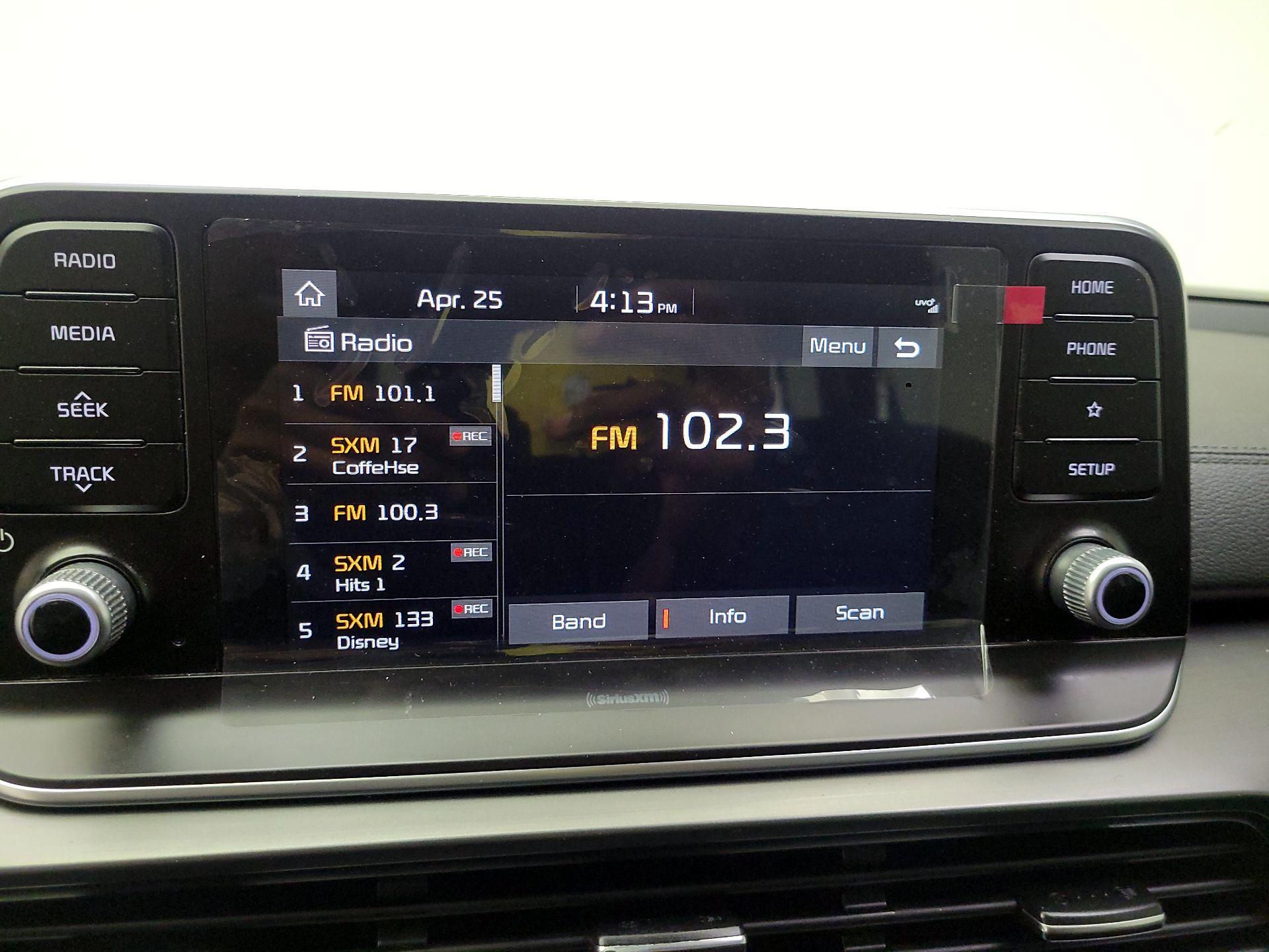 Thumbnail: 2020 Kia Telluride - 13