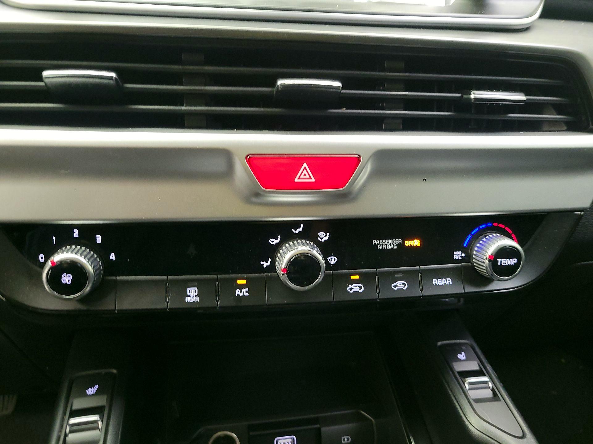 Thumbnail: 2020 Kia Telluride - 14