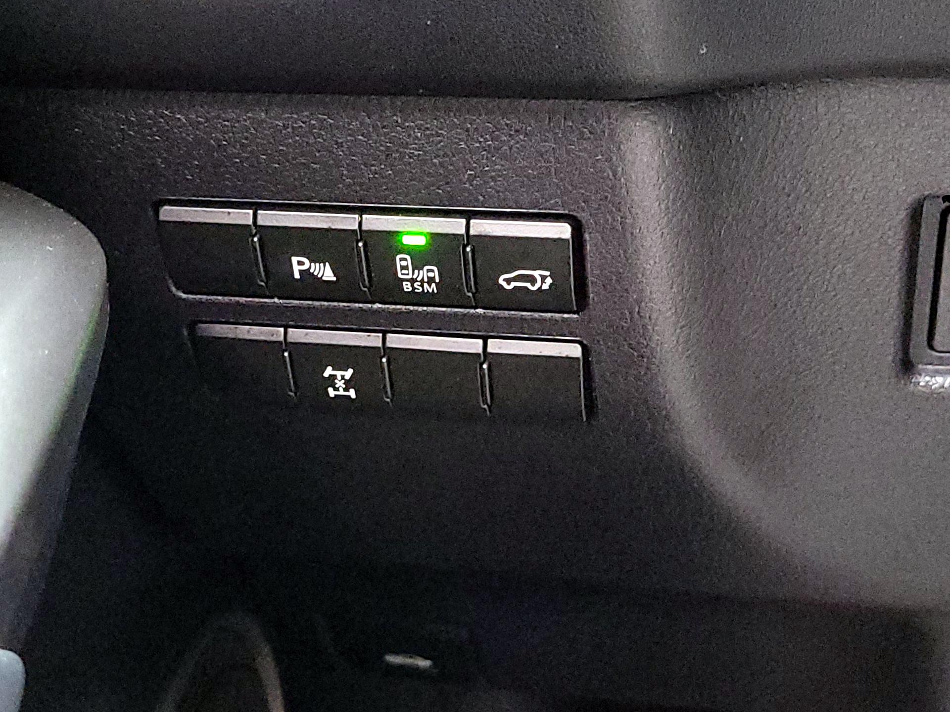 Thumbnail: 2015 Lexus NX - 11