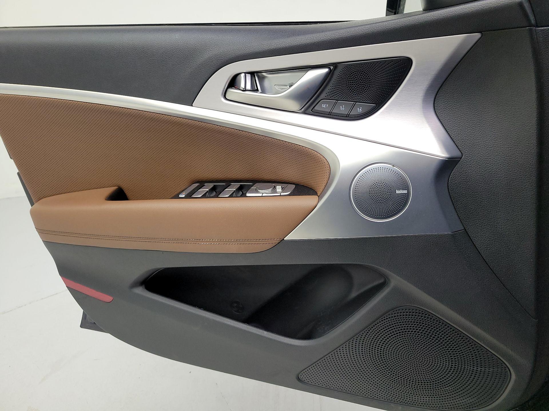 Thumbnail: 2020 Genesis G70 - 12