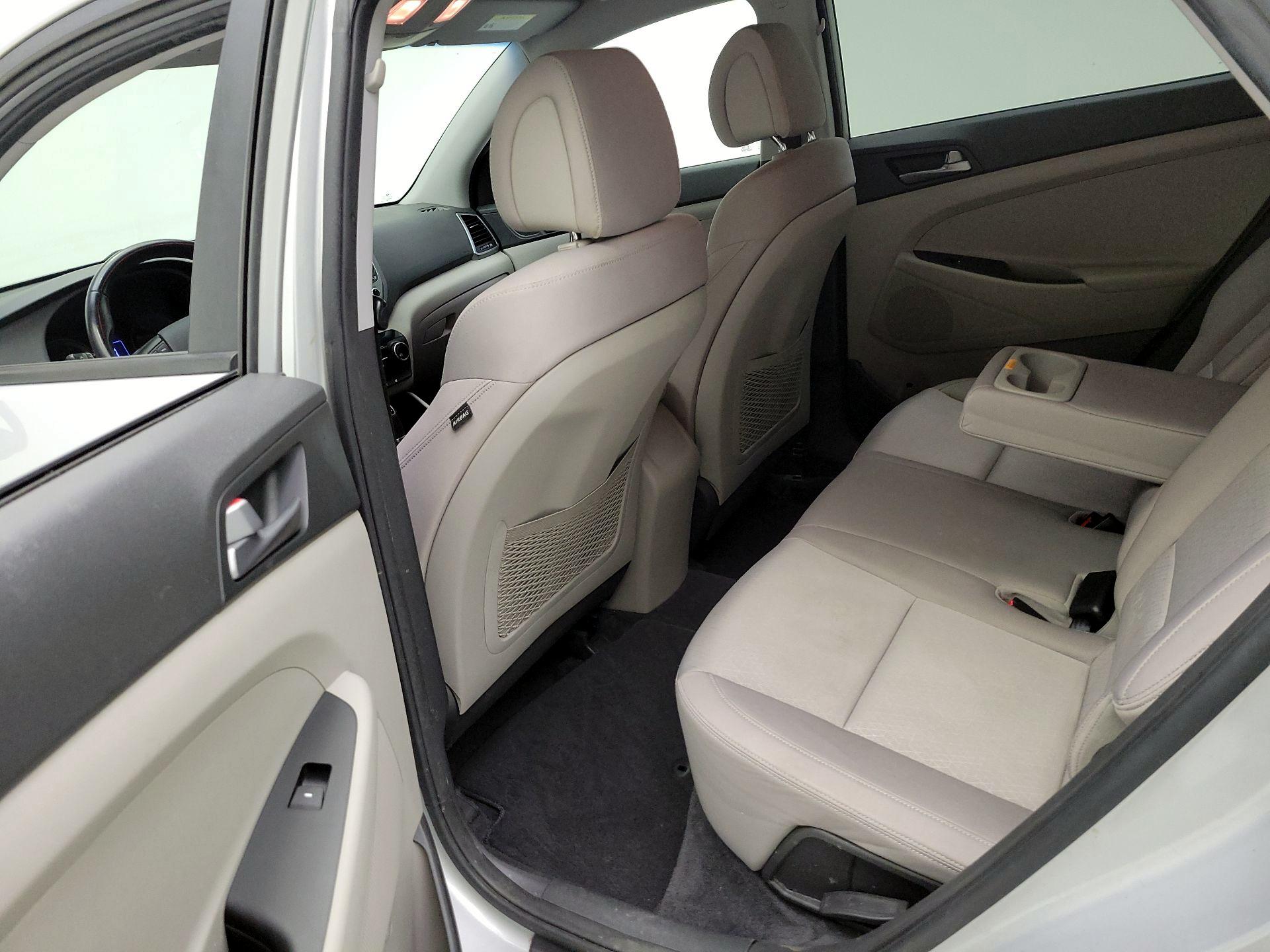 Thumbnail: 2016 Hyundai Tucson - 17