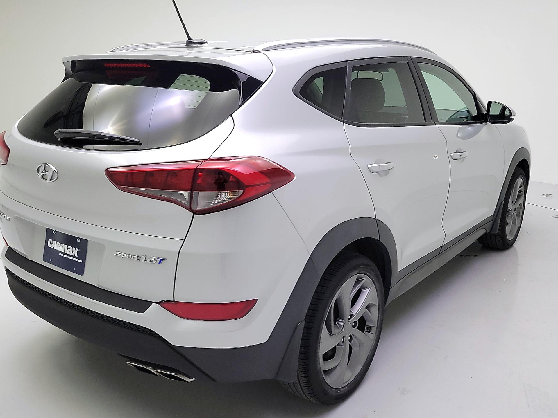 Thumbnail: 2016 Hyundai Tucson - 5