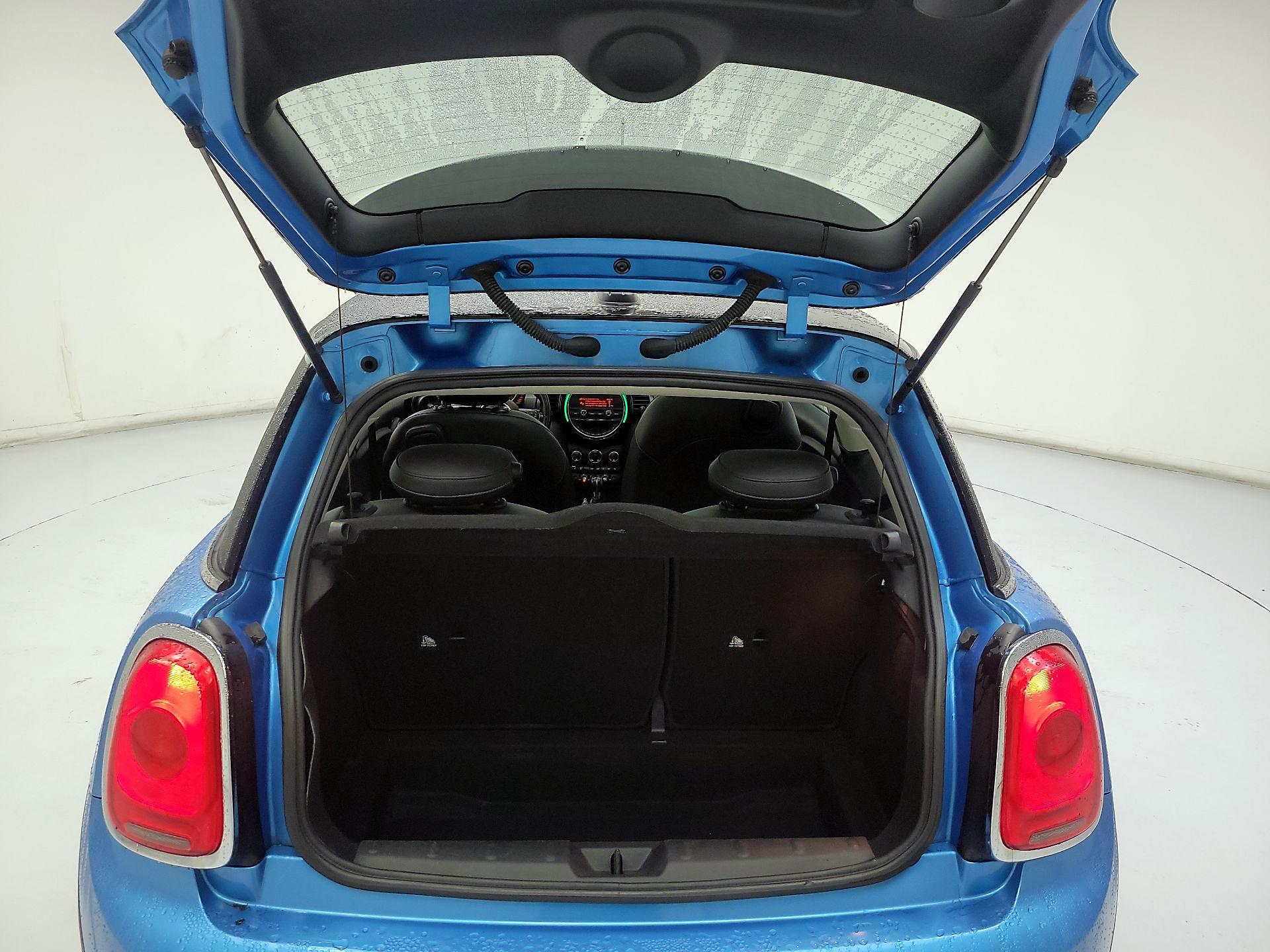 Thumbnail: 2016 MINI Cooper Hardtop - 18