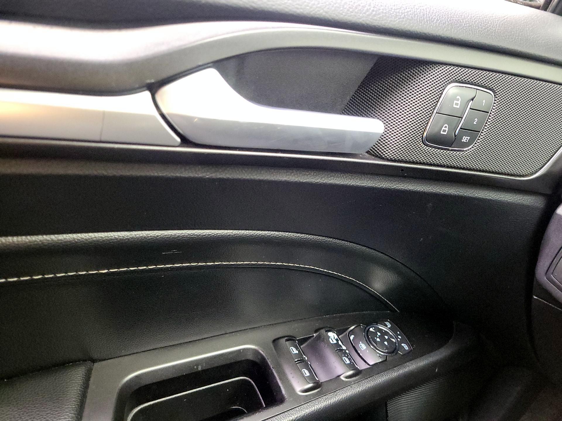 Thumbnail: 2020 Ford Fusion - 10