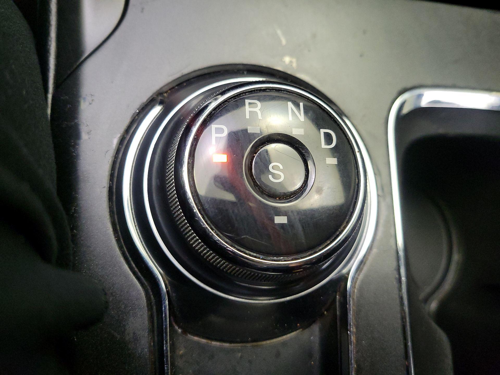 Thumbnail: 2020 Ford Fusion - 16