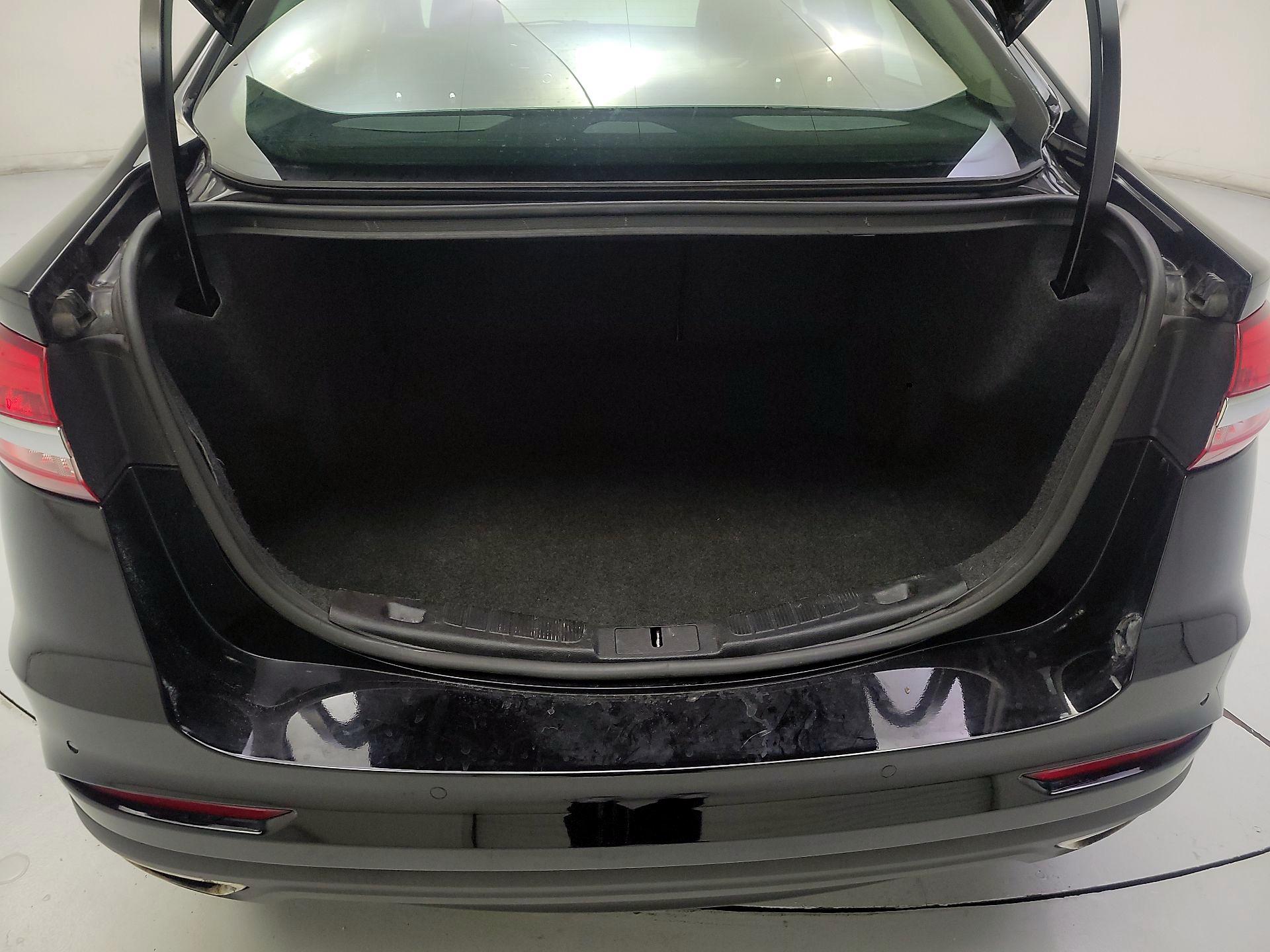 Thumbnail: 2020 Ford Fusion - 20