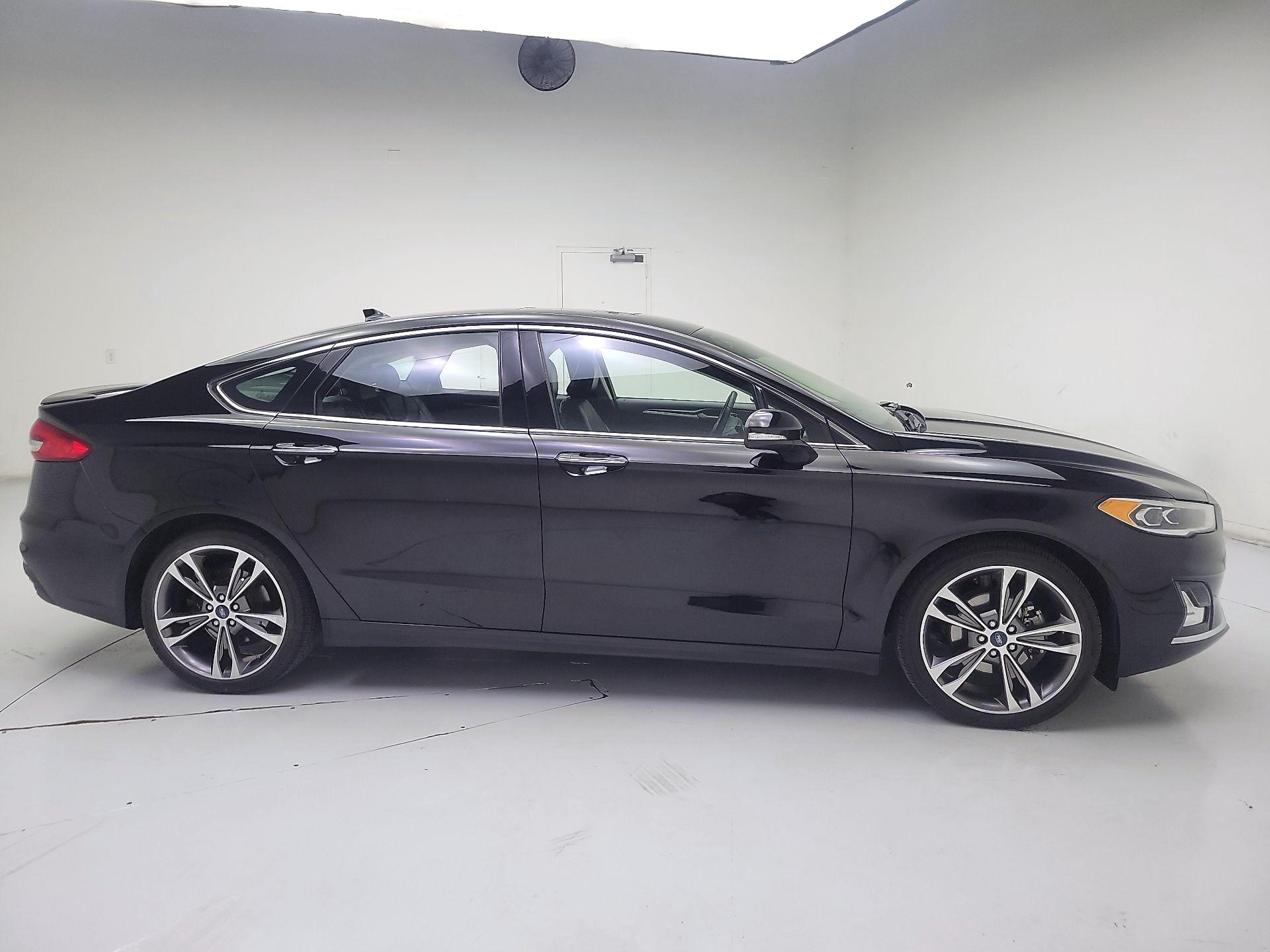 Thumbnail: 2020 Ford Fusion - 4