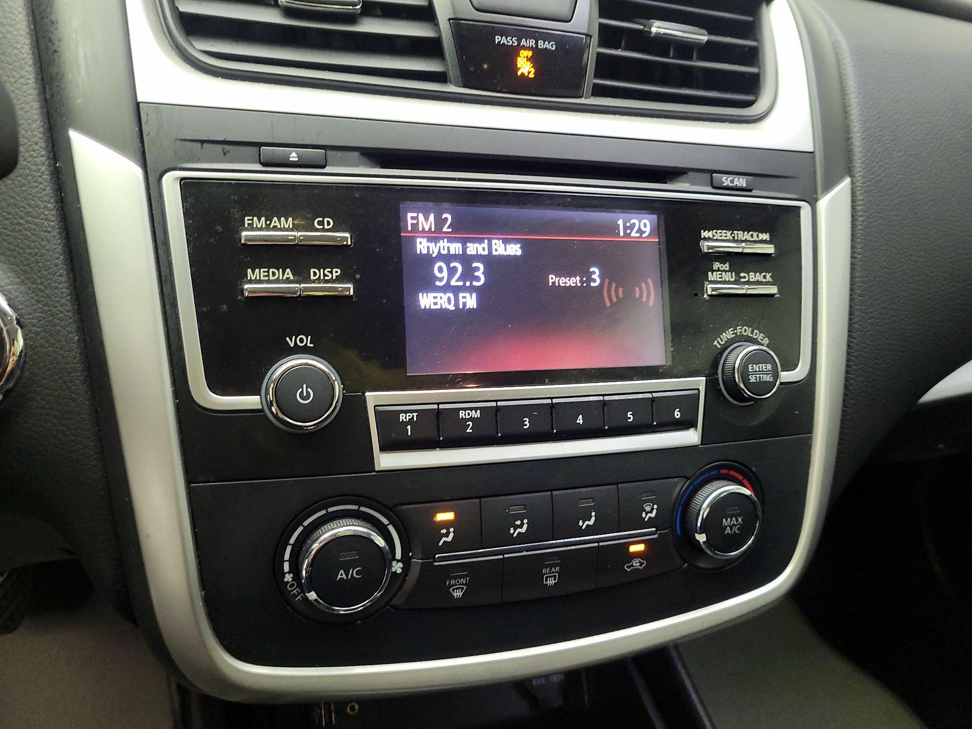 Thumbnail: 2017 Nissan Altima - 13