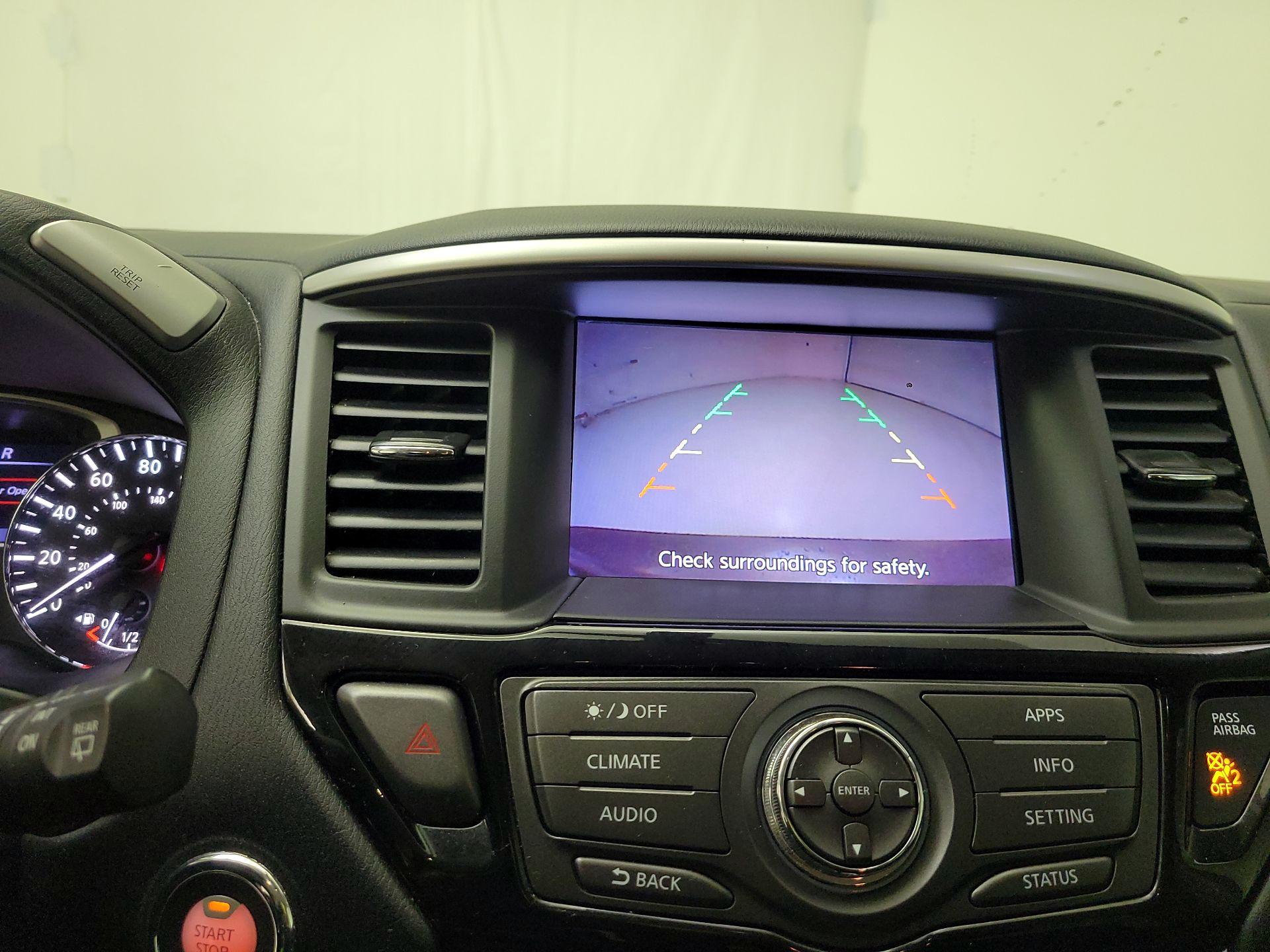 Thumbnail: 2017 Nissan Pathfinder - 12