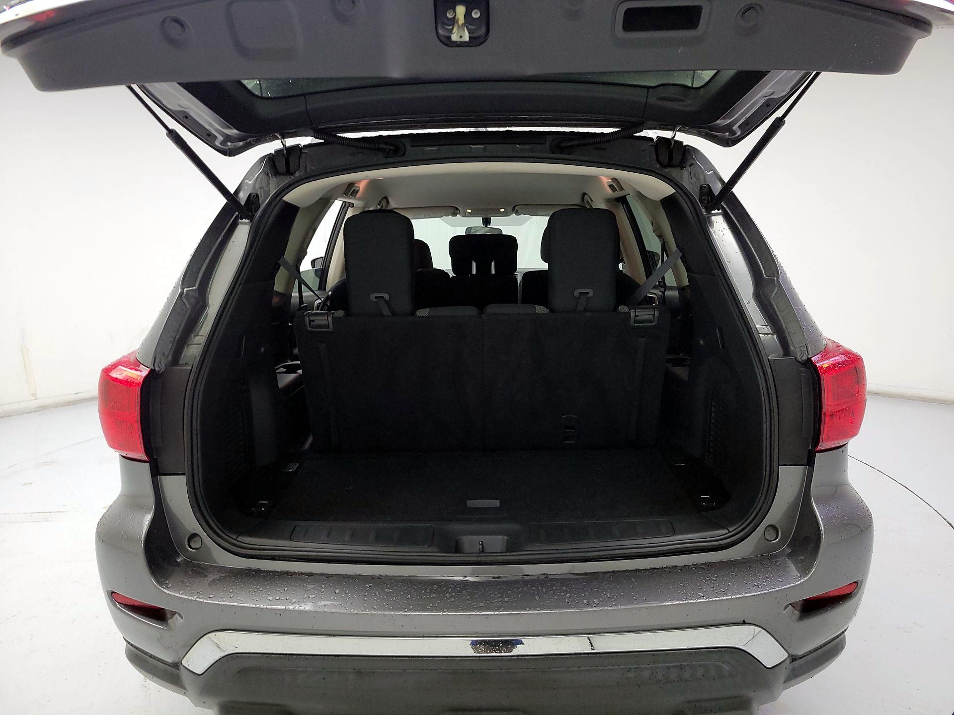 Thumbnail: 2017 Nissan Pathfinder - 18