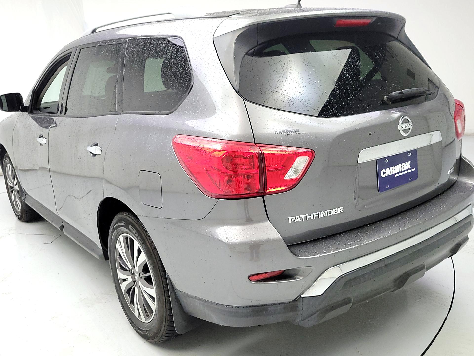 Thumbnail: 2017 Nissan Pathfinder - 7