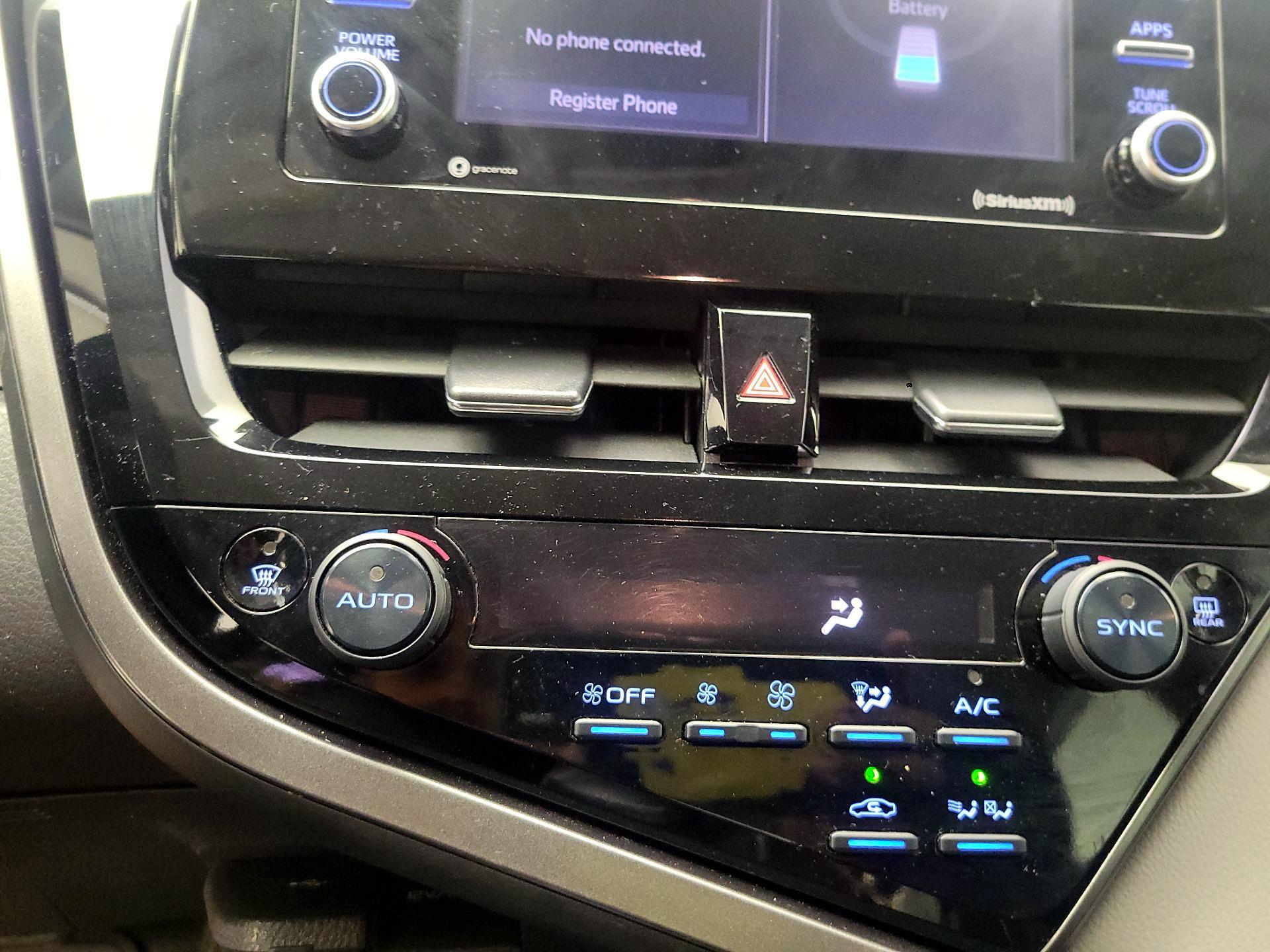 Thumbnail: 2021 Toyota Camry - 14