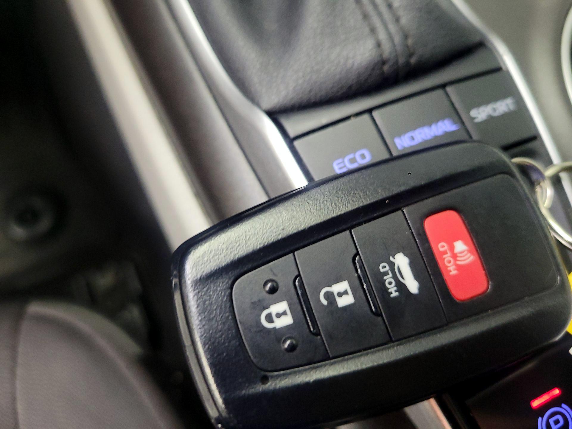 Thumbnail: 2021 Toyota Camry - 20