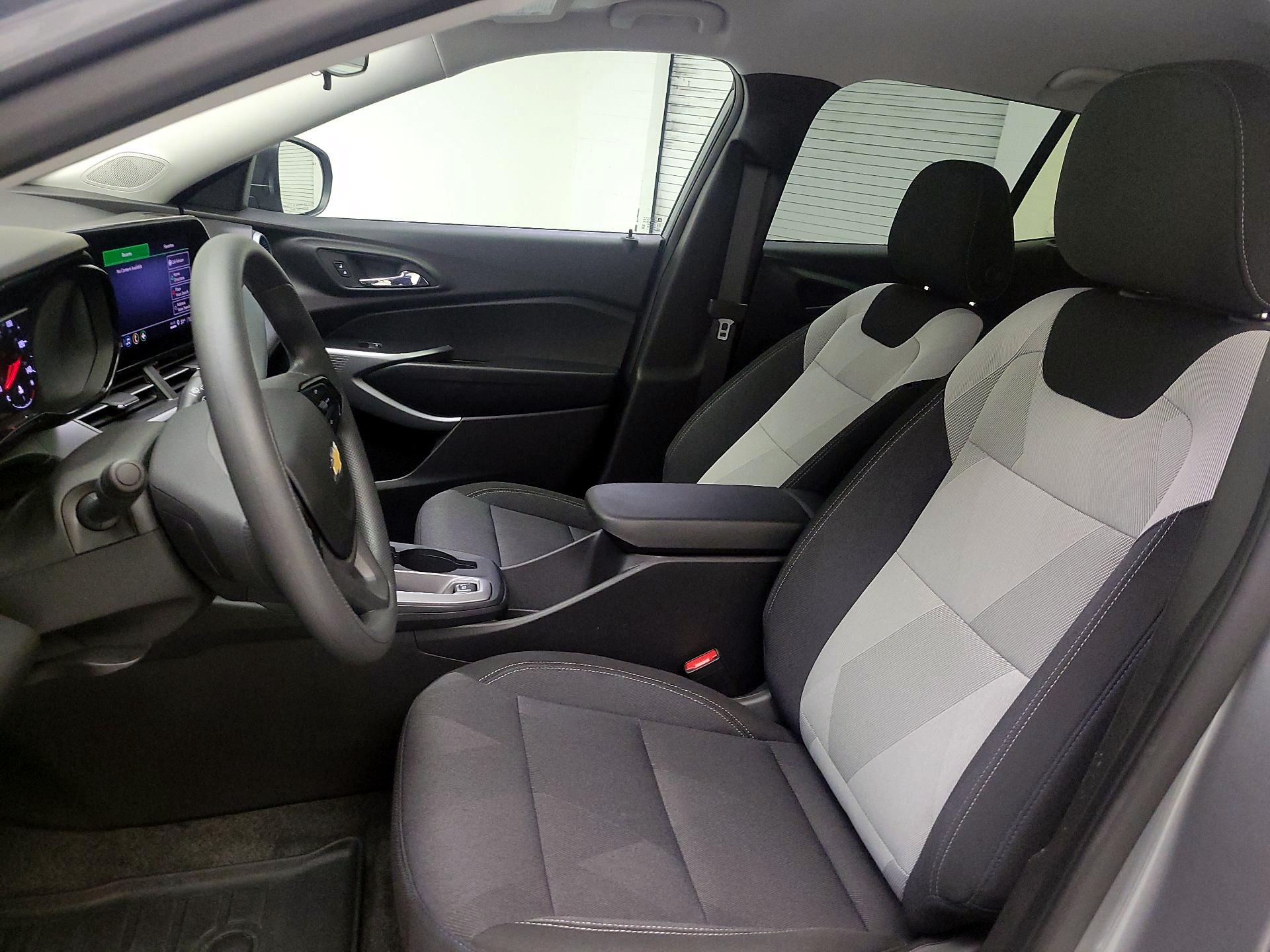 Thumbnail: 2025 Chevrolet Trax - 9