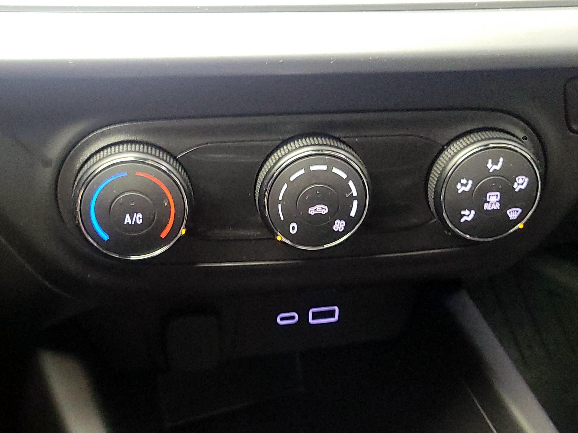 Thumbnail: 2025 Chevrolet Trax - 15