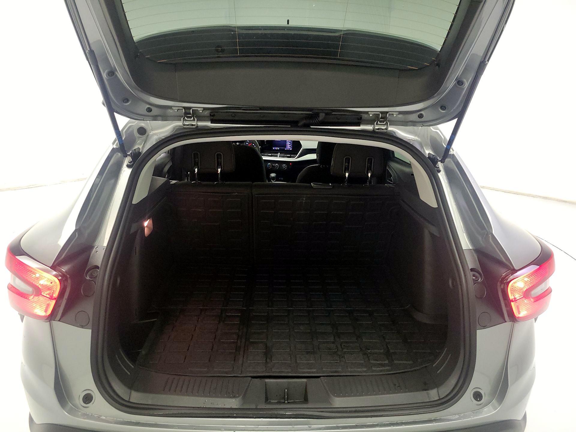 Thumbnail: 2025 Chevrolet Trax - 19