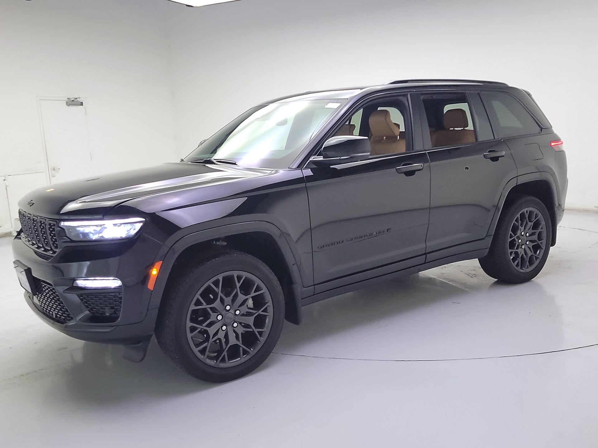 Thumbnail: 2025 Jeep Grand Cherokee - 3
