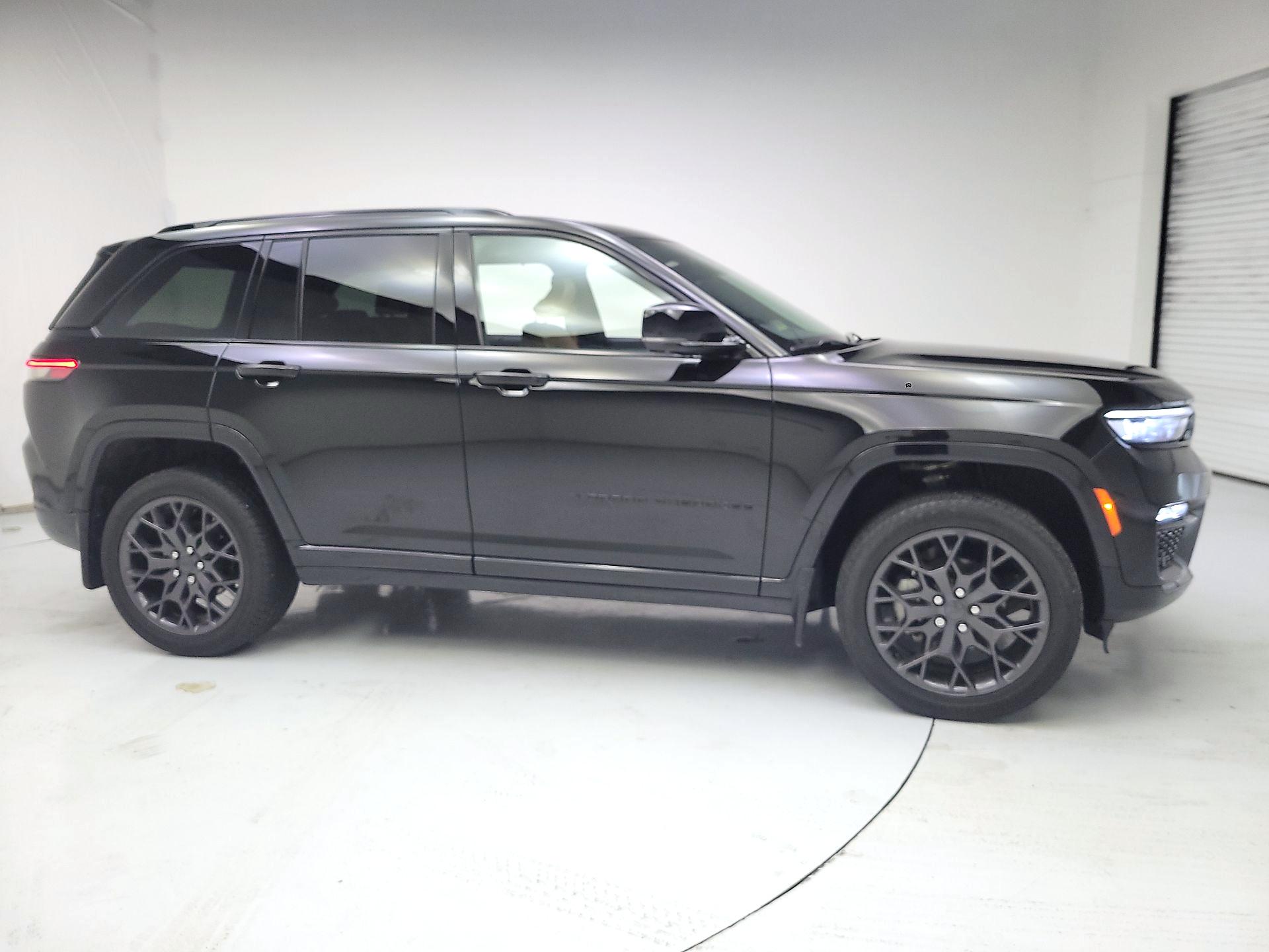 Thumbnail: 2025 Jeep Grand Cherokee - 4