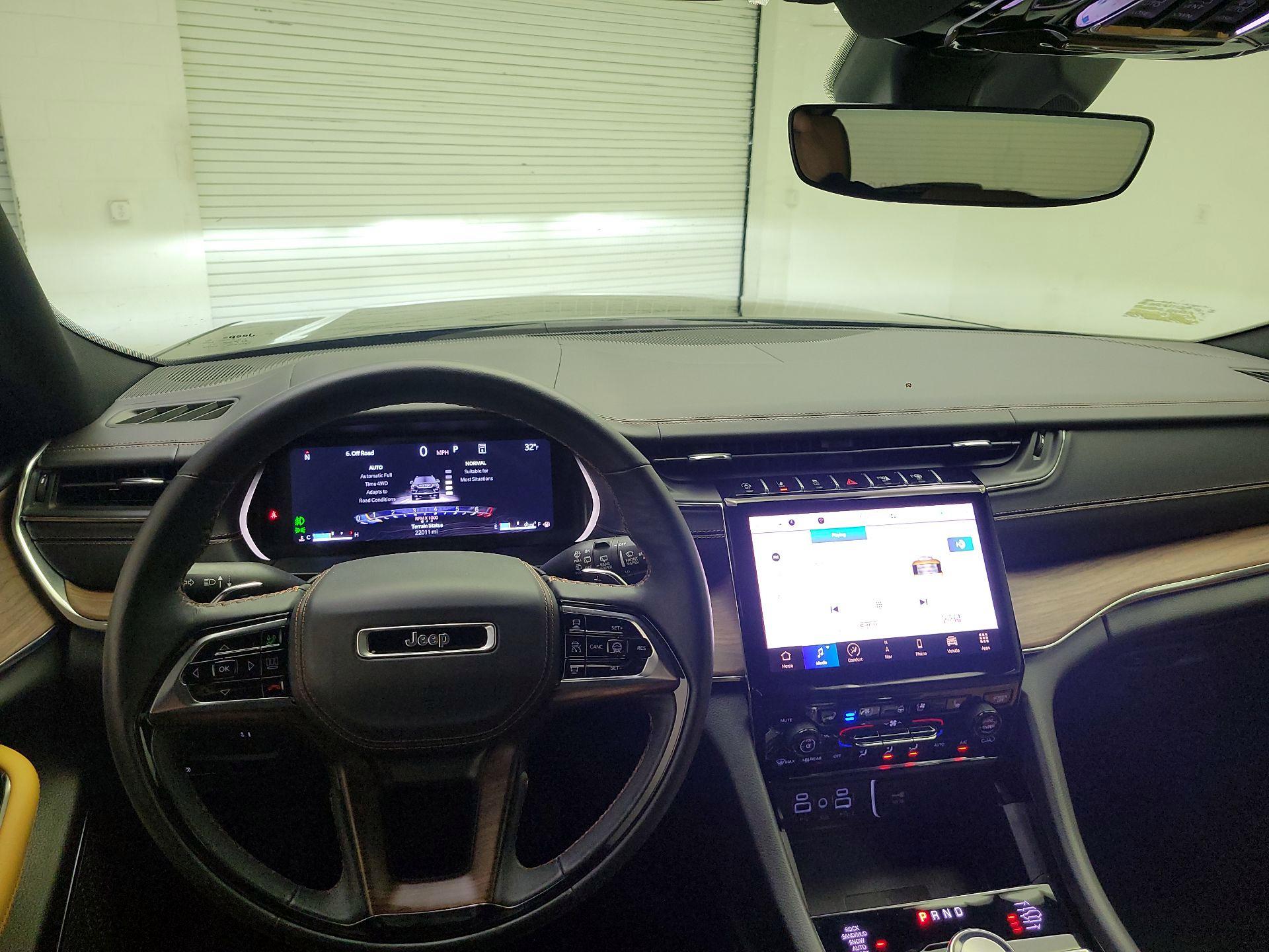 Thumbnail: 2025 Jeep Grand Cherokee - 8